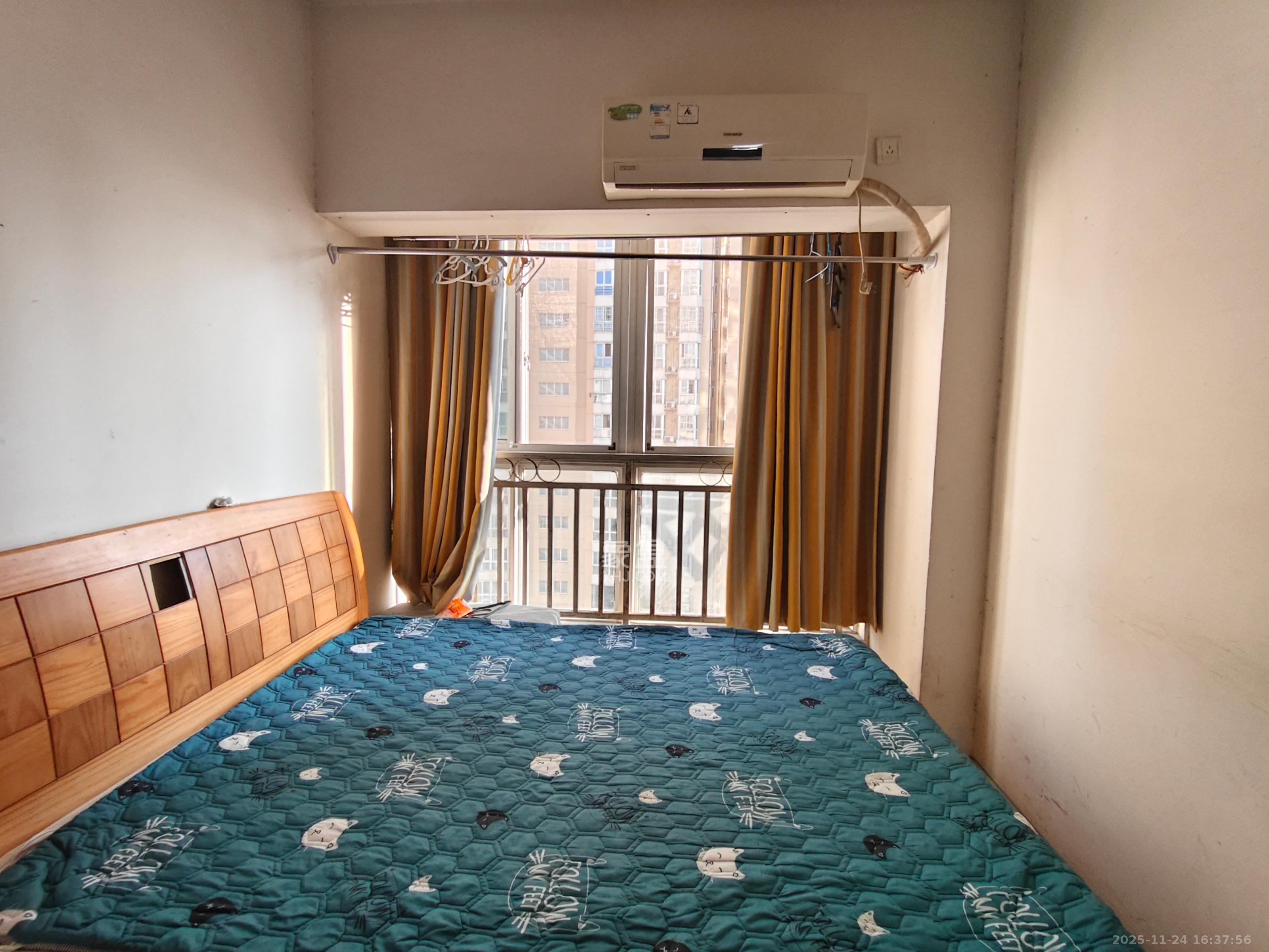 先锋水韵花都  1室0厅0卫    1500.0元/月