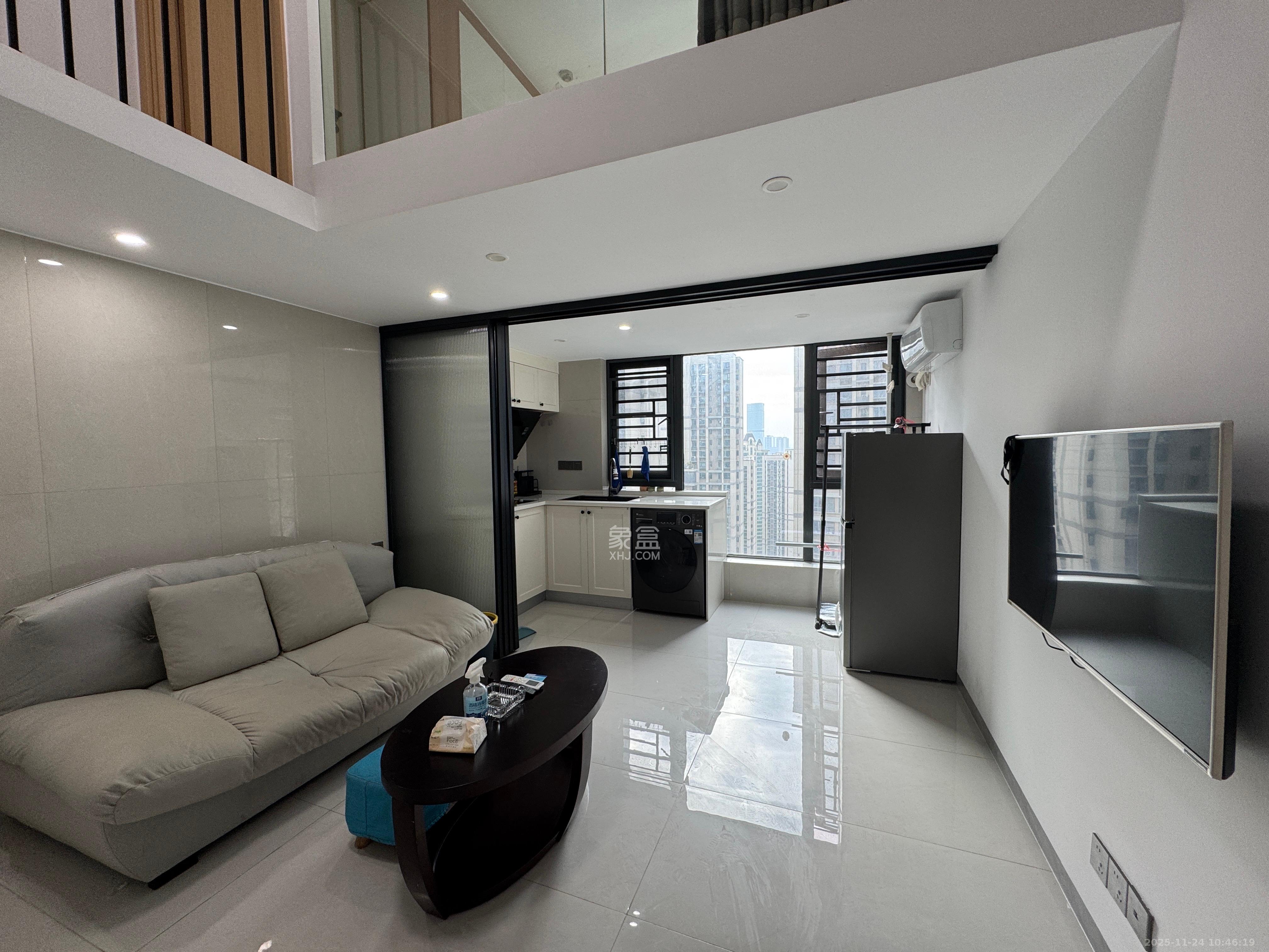 卓越中寰  2室1厅1卫    2500.0元/月