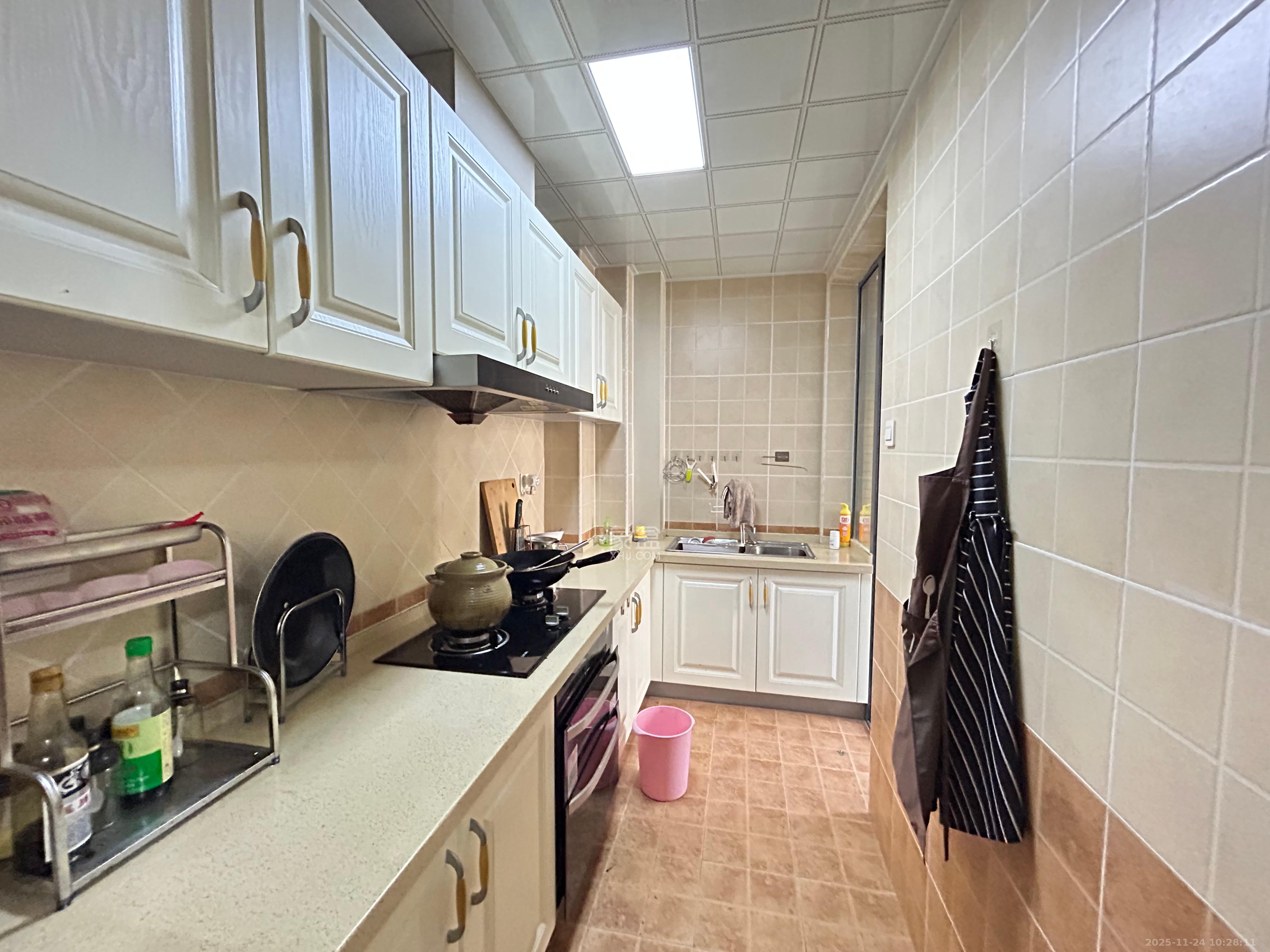 长盛岚庭 3室2厅1卫 2600.0元/月 长盛岚庭 3室2厅1卫 2600.0元/月室内图