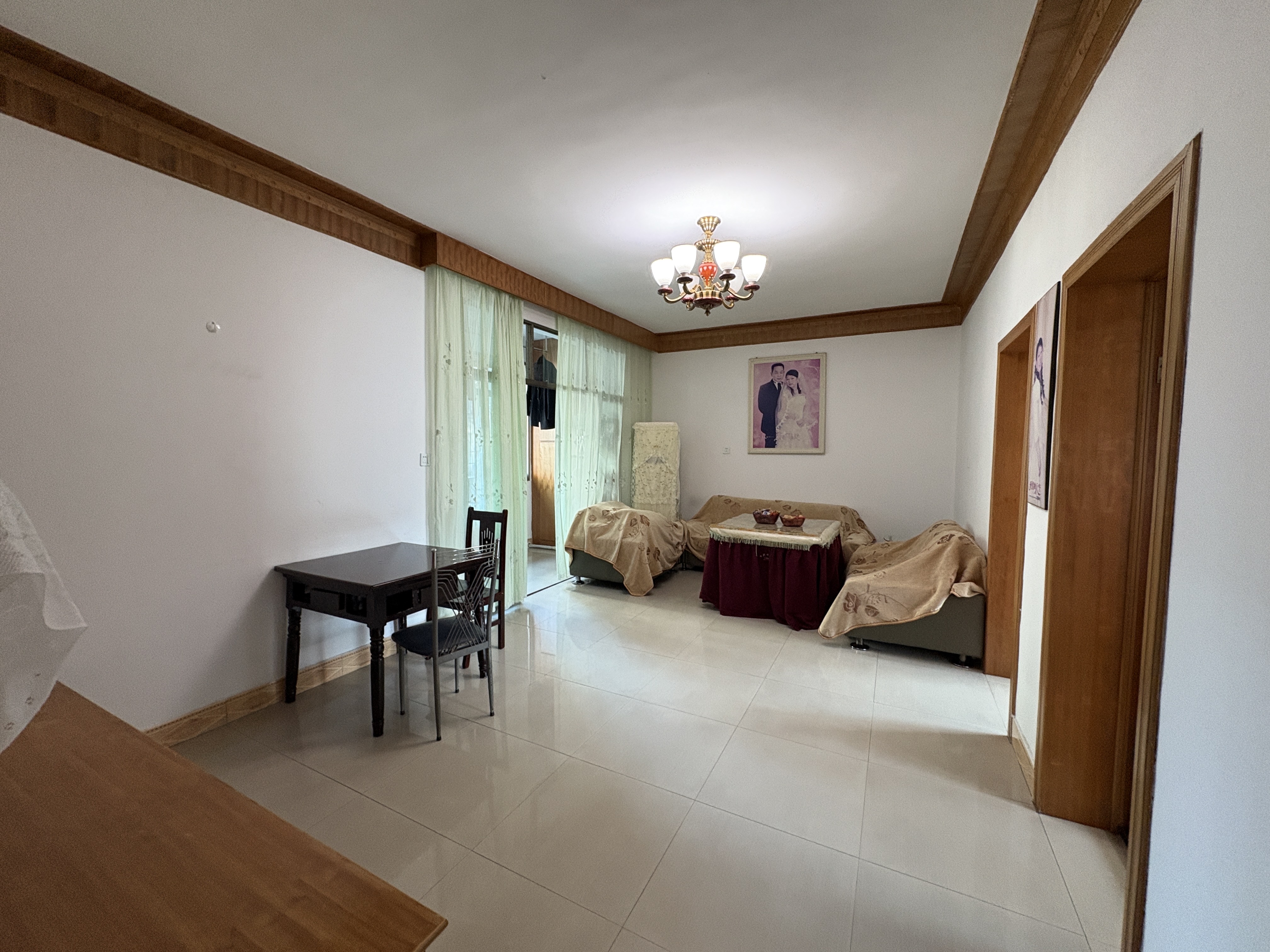 娄星区散盘 3室2厅1卫 26.8万 娄星区散盘 3室2厅1卫 26.8万客厅