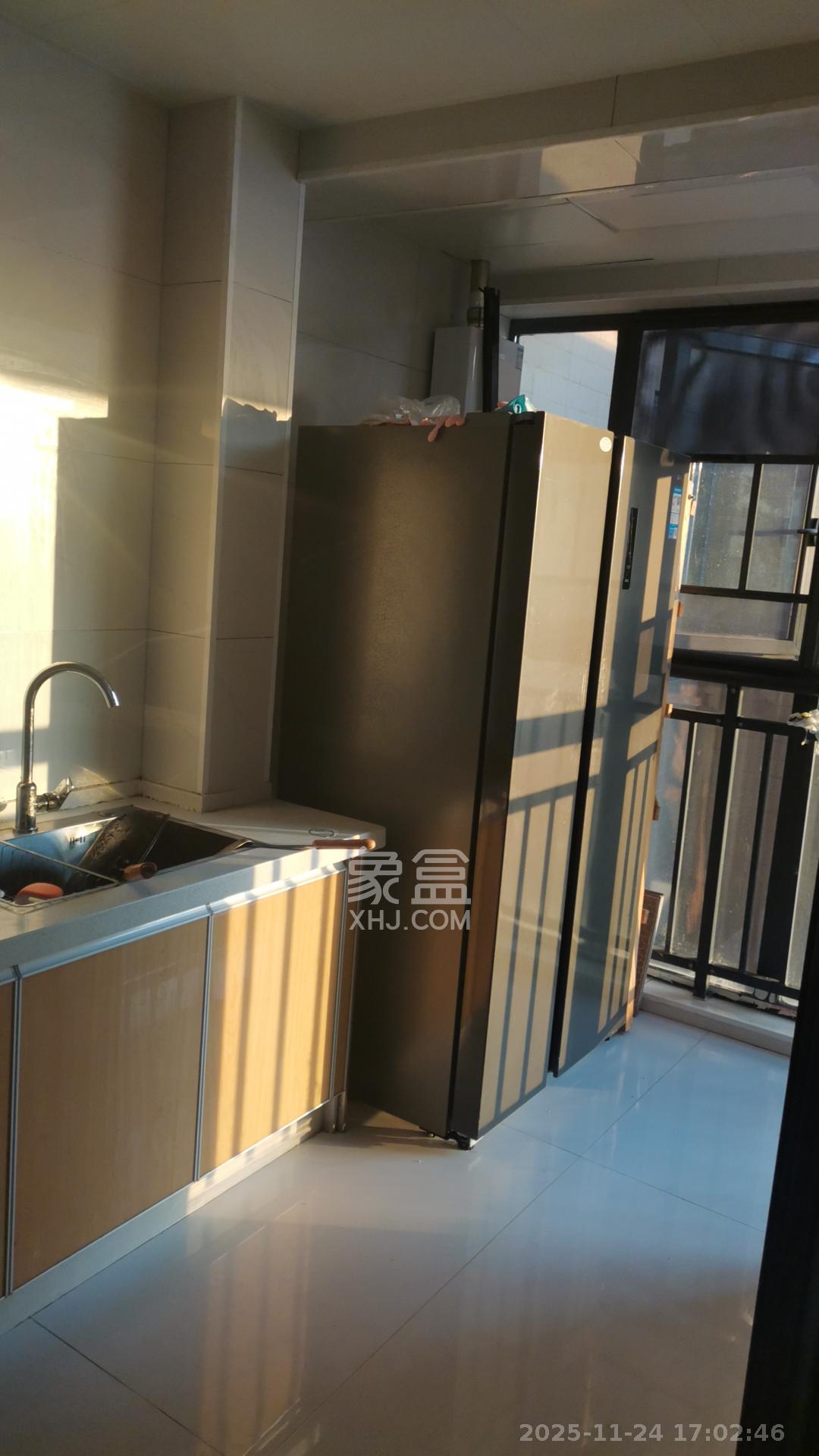 富春山 4室2厅2卫 3000.0元/月 富春山 4室2厅2卫 3000.0元/月室内图