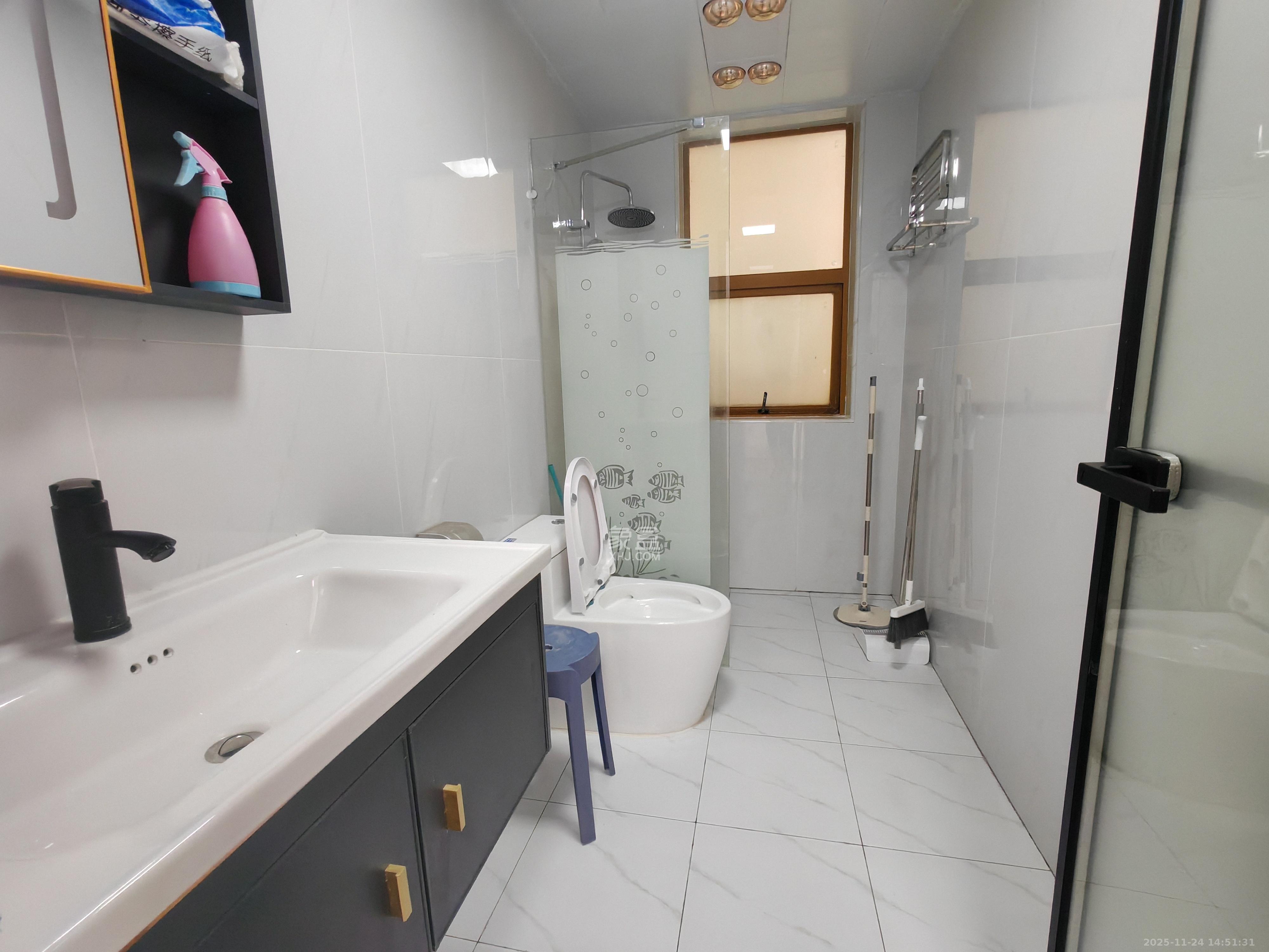 天健芙蓉盛世一期 2室2厅1卫 2700.0元/月 天健芙蓉盛世一期 2室2厅1卫 2700.0元/月室内图