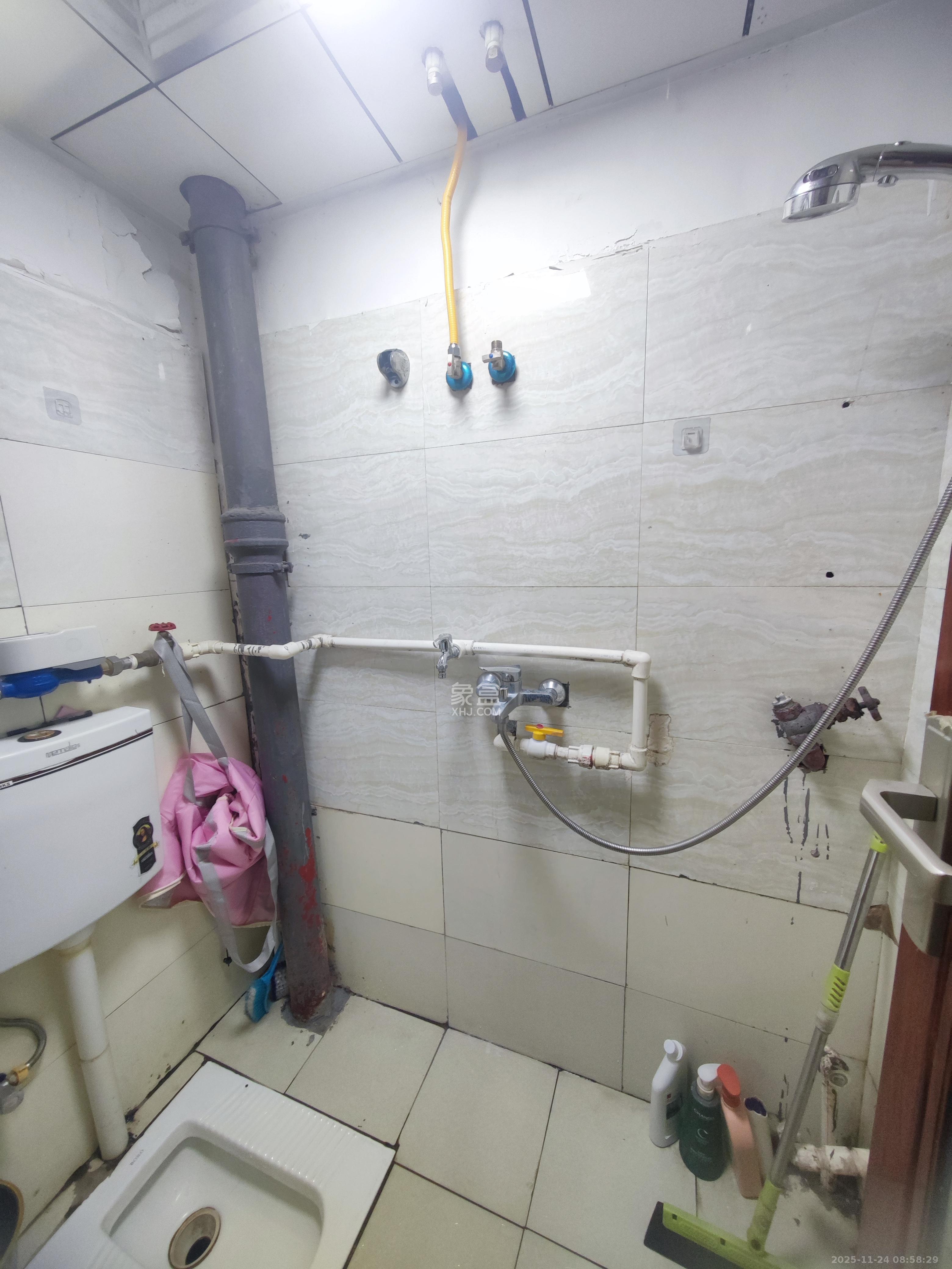 五里牌铁路宿舍  2室1厅1卫    1800.0元/月室内图