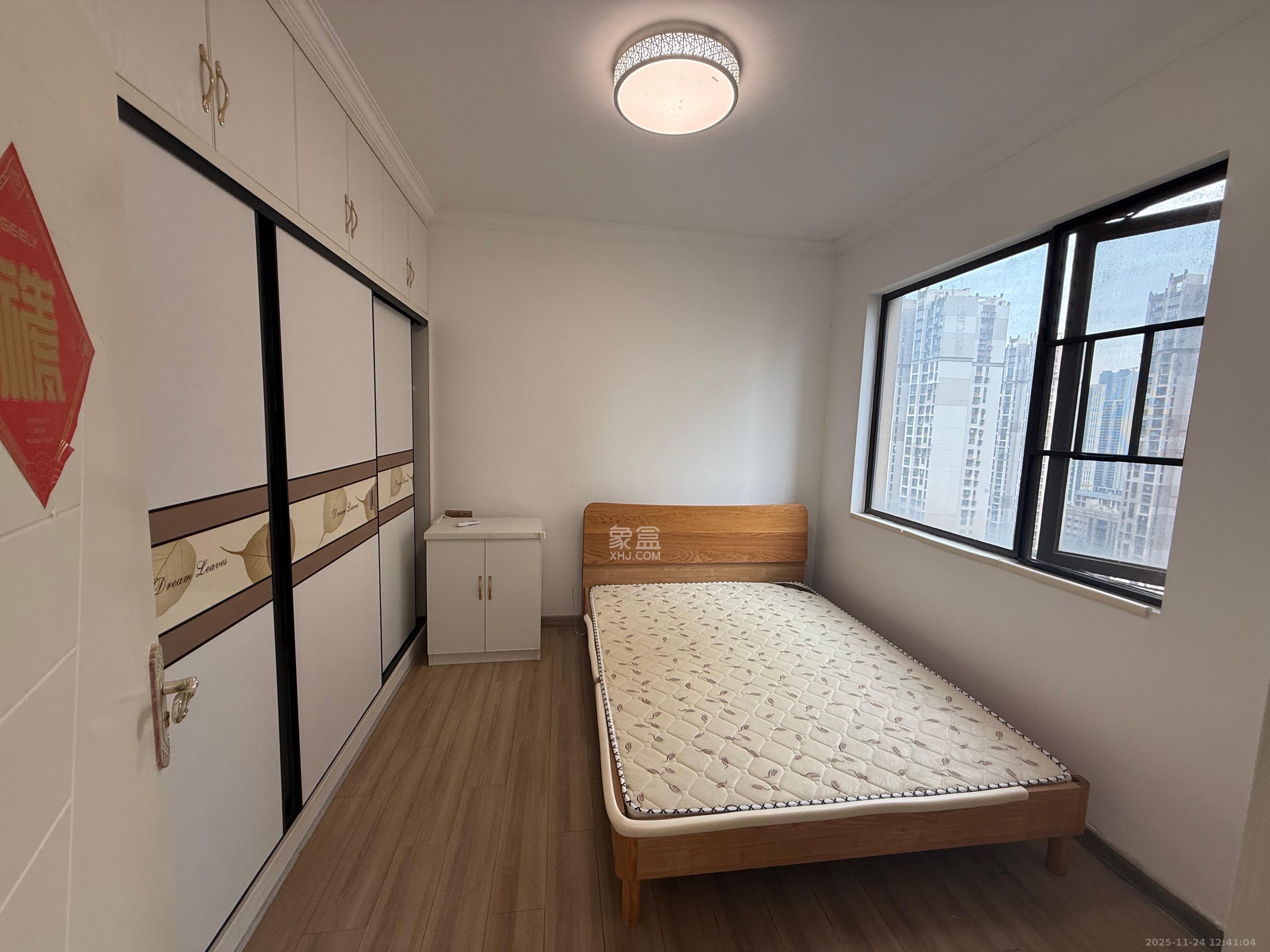 梅溪鑫苑名家  3室2厅1卫    1900.0元/月