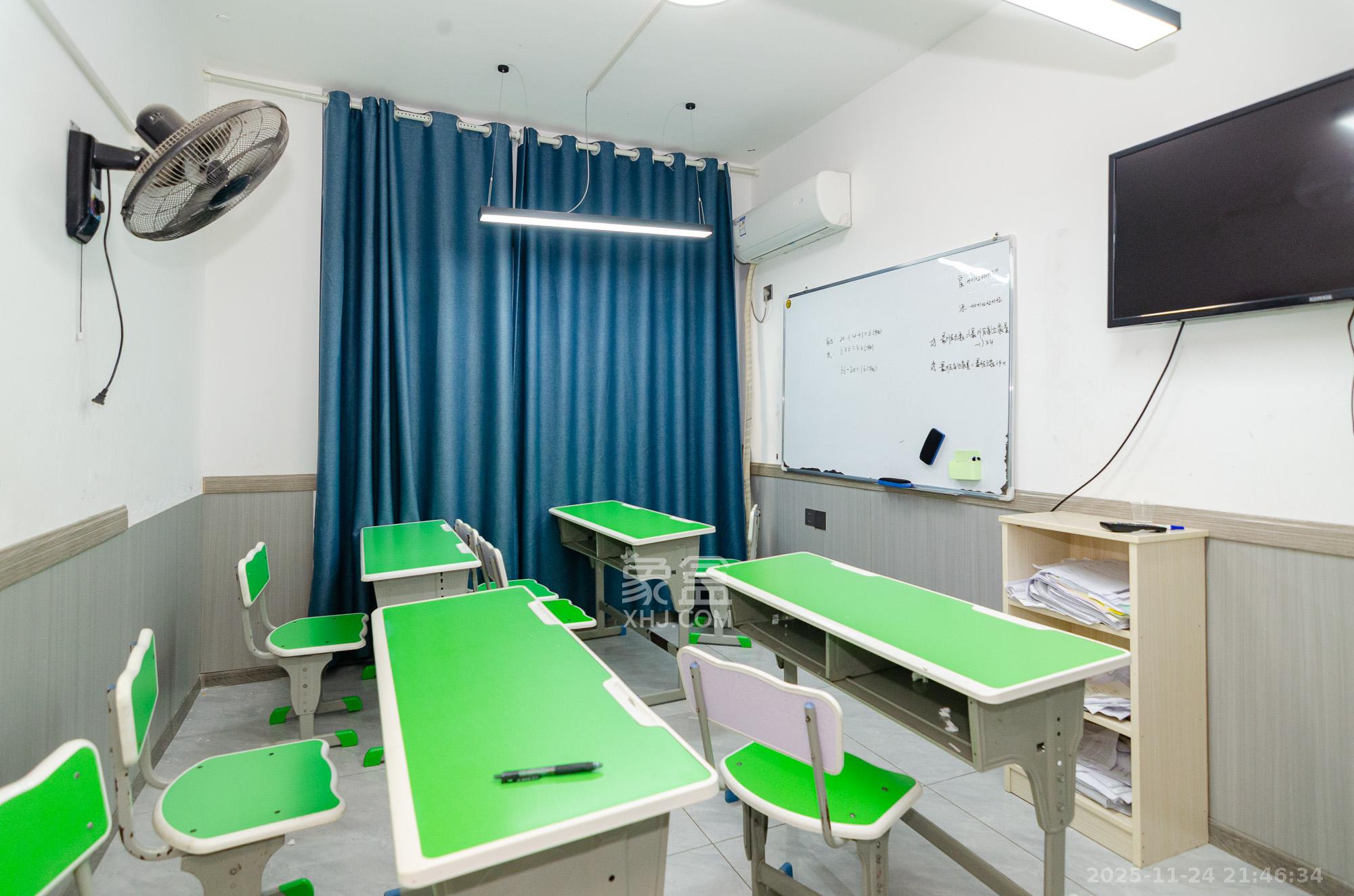 三润城（三润星城）  4室2厅2卫    100.0万其他