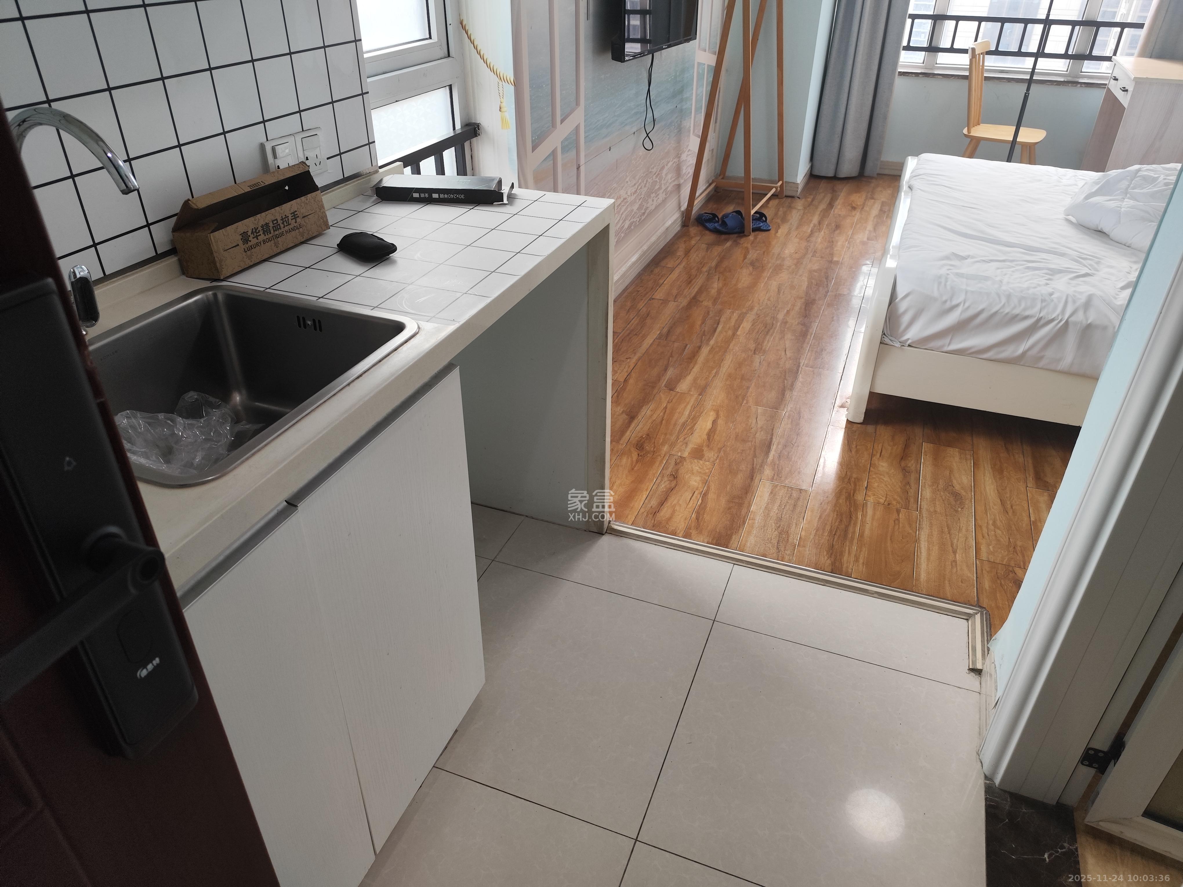 绿地之窗   31.64㎡      1000.0元/月室内图