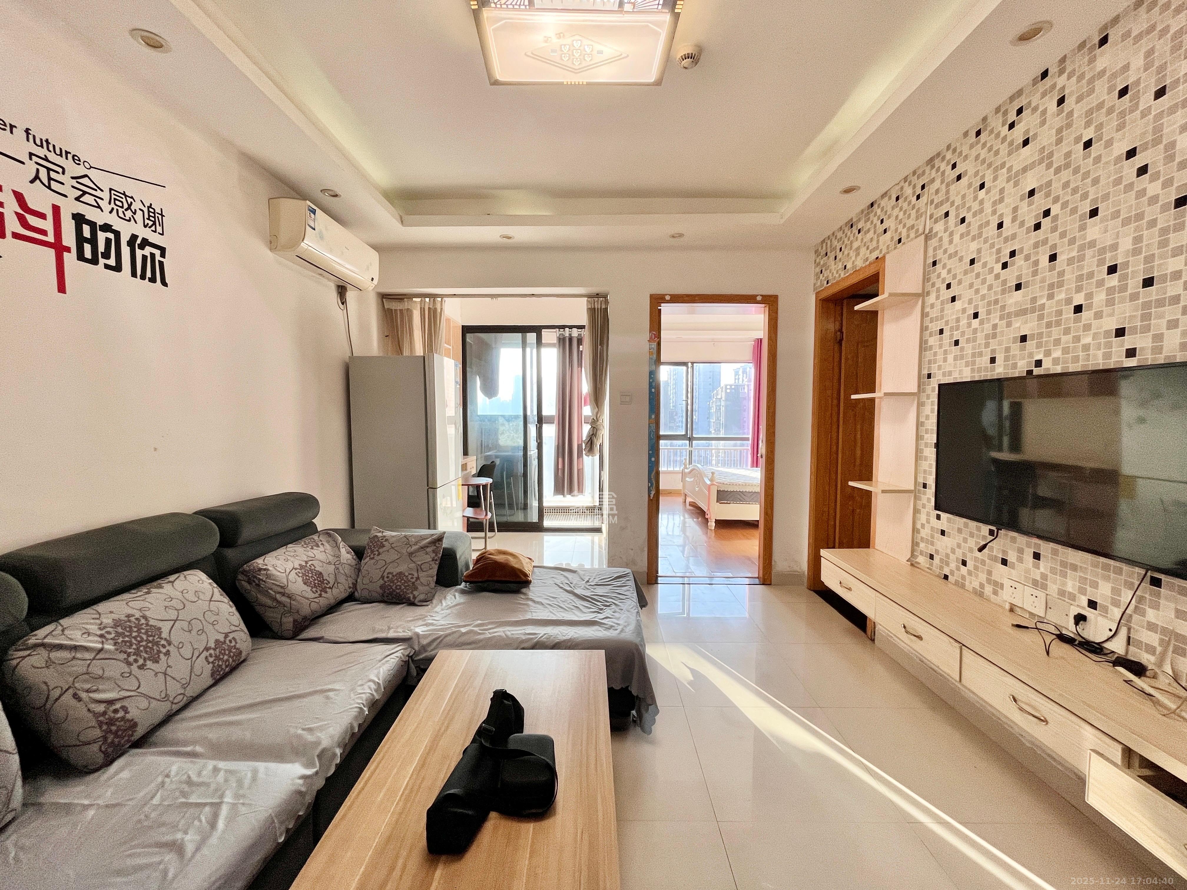 达美D6区  1室1厅1卫    2200.0元/月