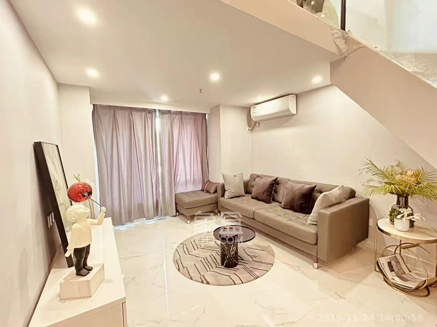 卓越江岸  2室1厅1卫    2000.0元/月