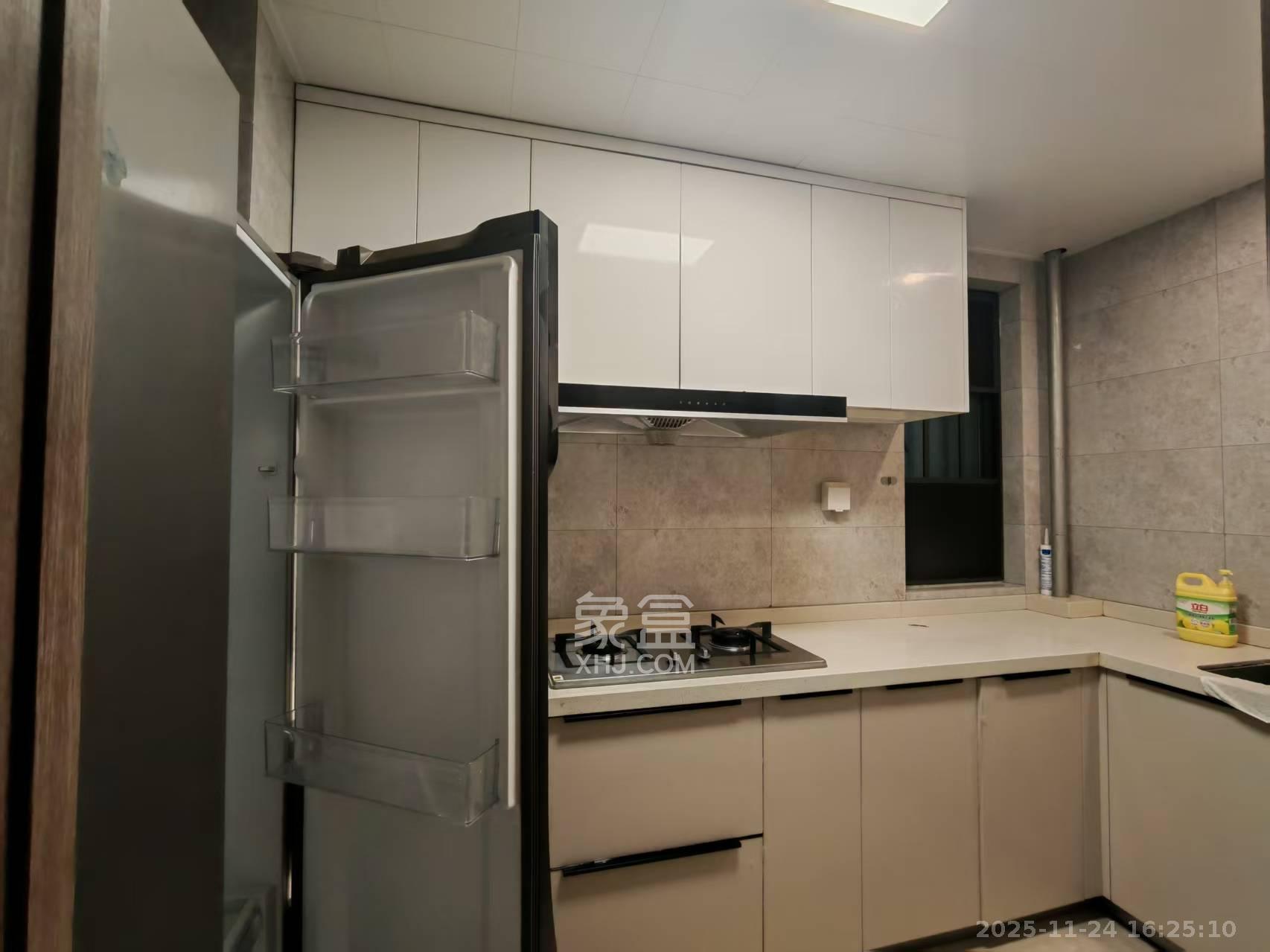 映客龙湖璟翠公馆（映客龙湖璟翠中心）  3室2厅2卫    3100.0元/月室内图