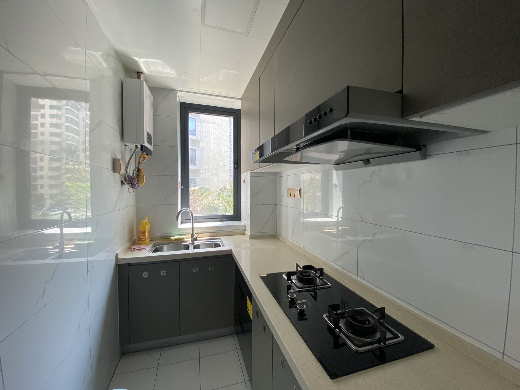 天街华府（海南新天地）  3室2厅1卫    3300.0元/月室内图