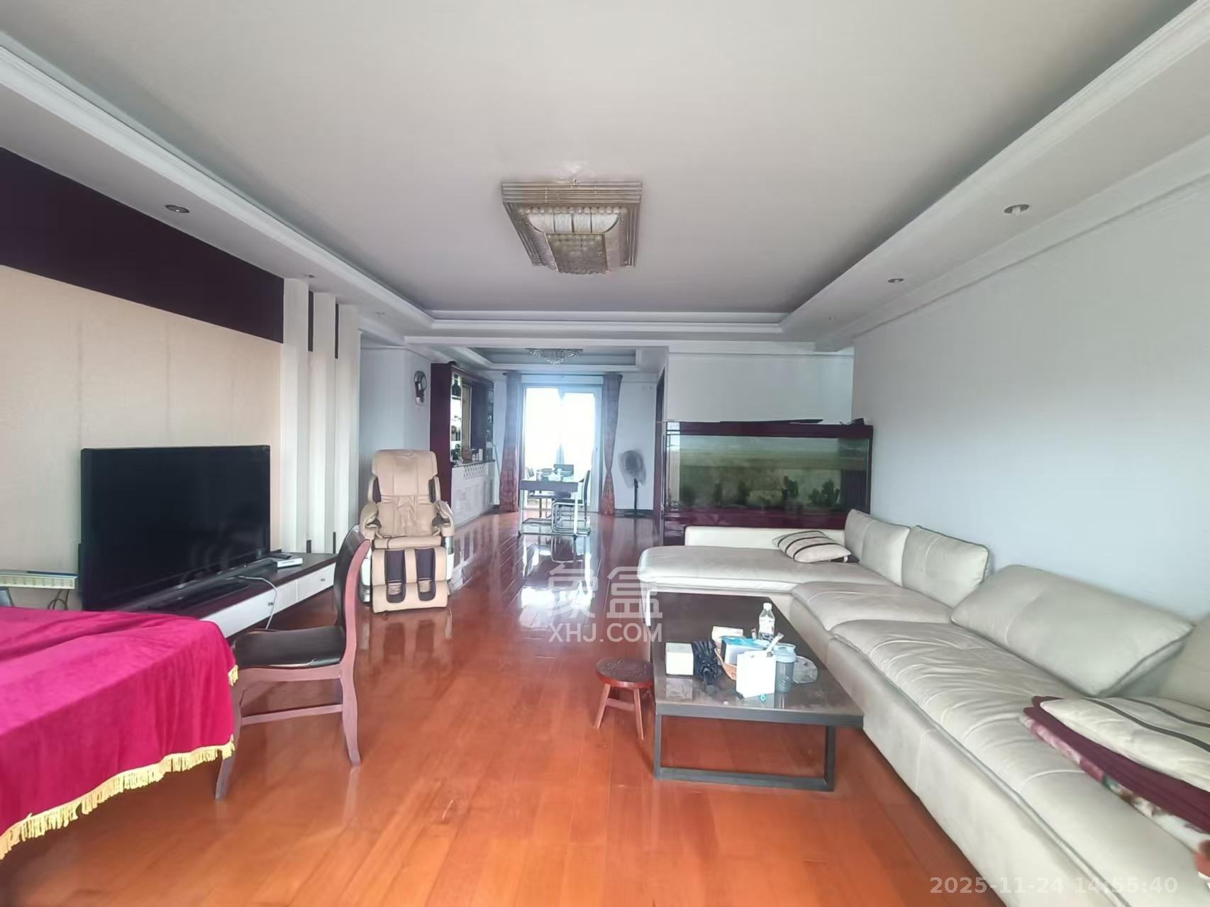 国检园  4室2厅2卫    4200.0元/月室内图