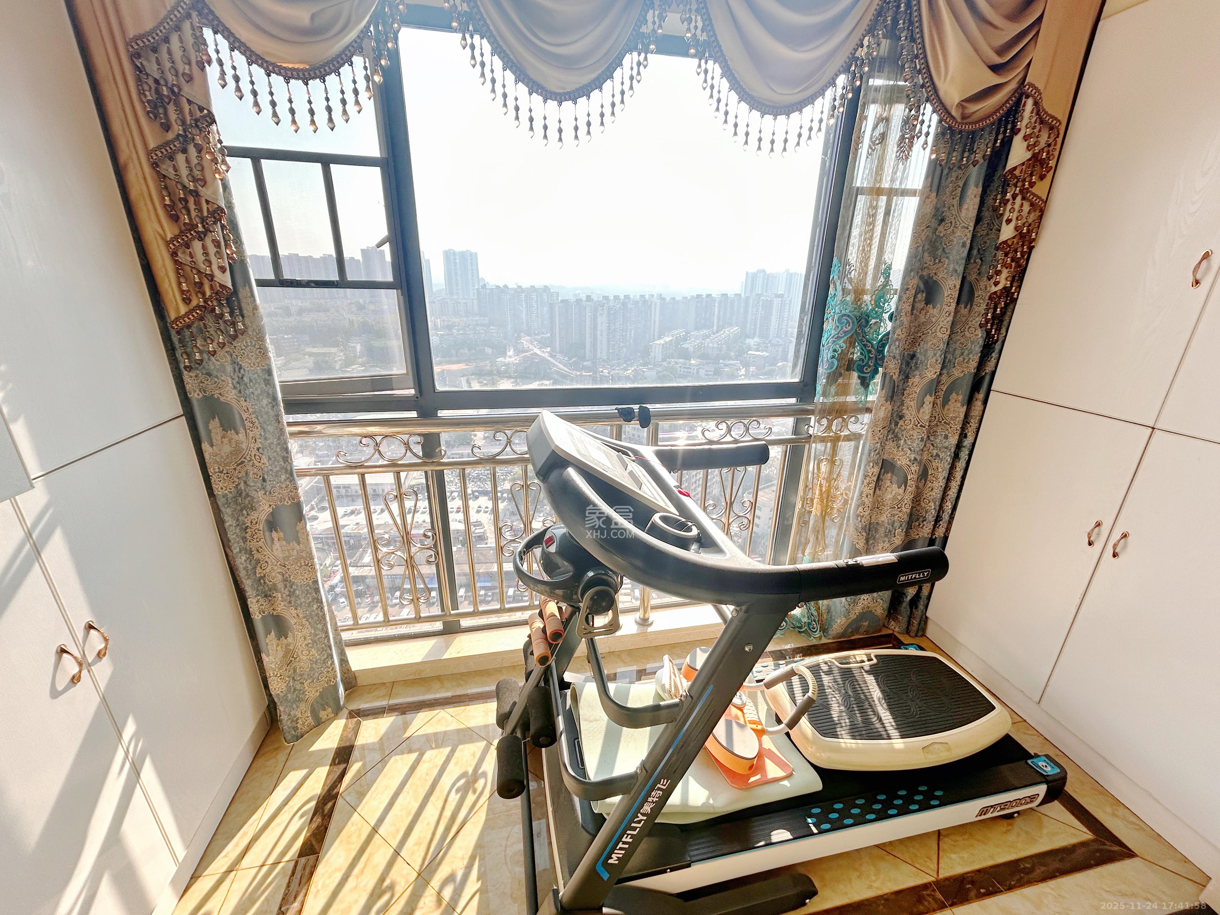 兴旺双铁城  3室2厅2卫    3100.0元/月室内图