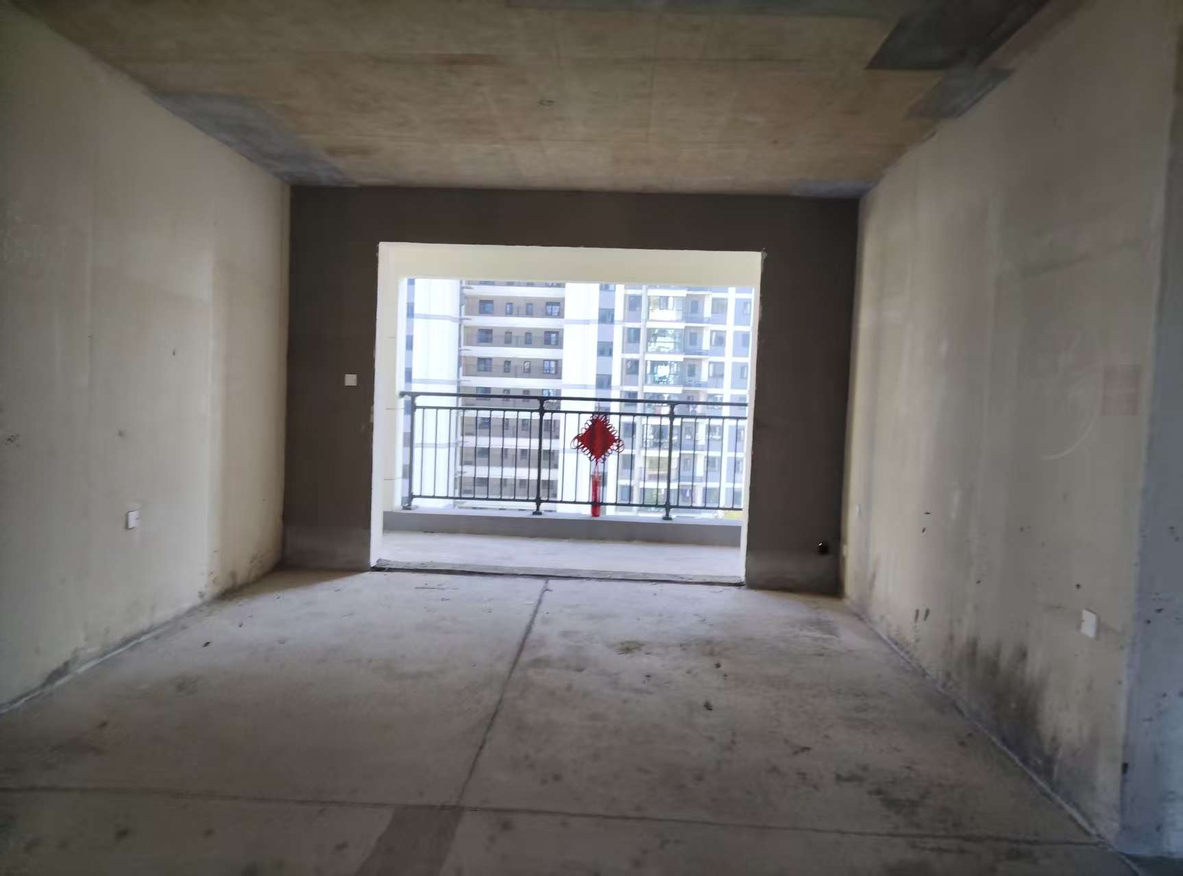 保利时光印象  4室2厅2卫    68.8万