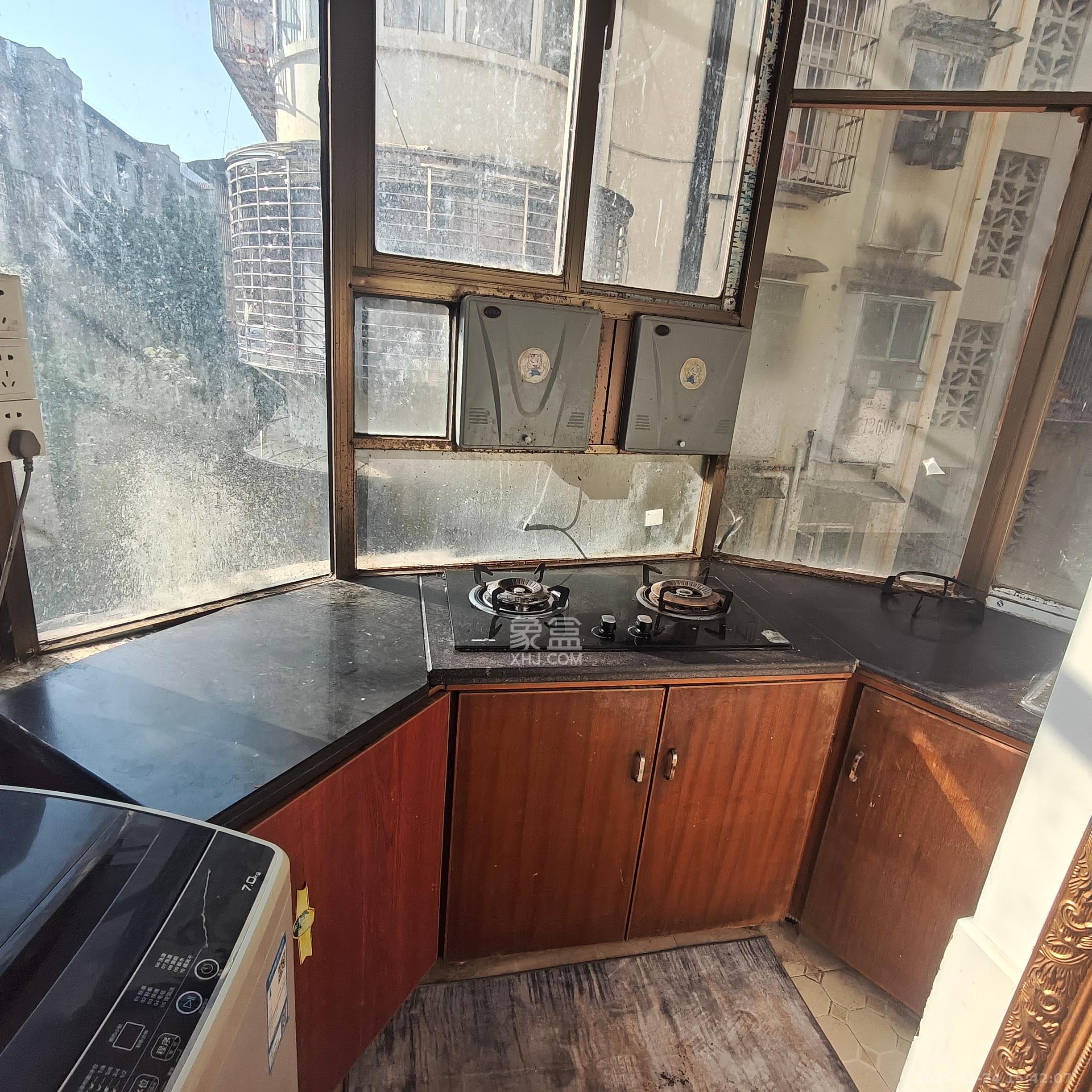 市直属机关宿舍 2室1厅1卫 1300.0元/月 市直属机关宿舍 2室1厅1卫 1300.0元/月室内图