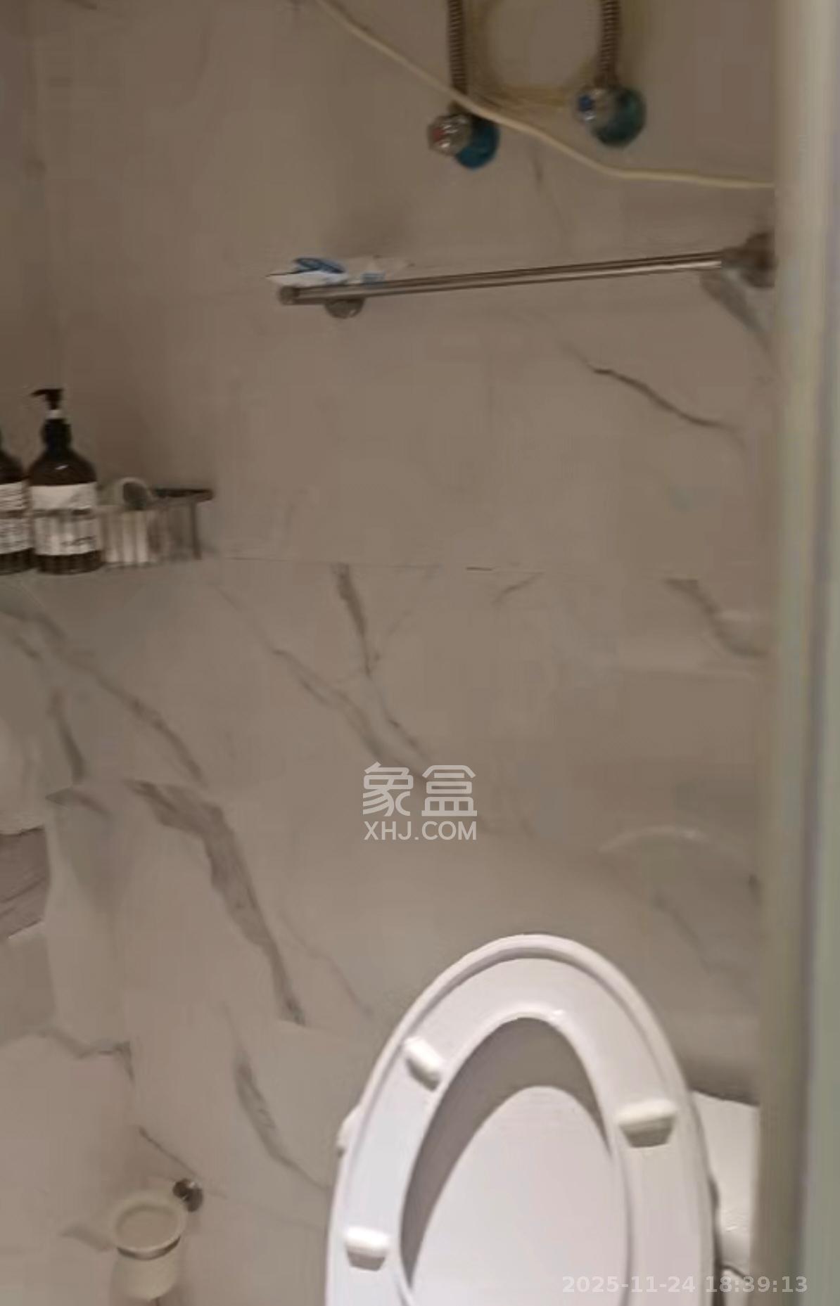 恒大誉府（融誉商业中心）  1室1厅1卫    1600.0元/月室内图