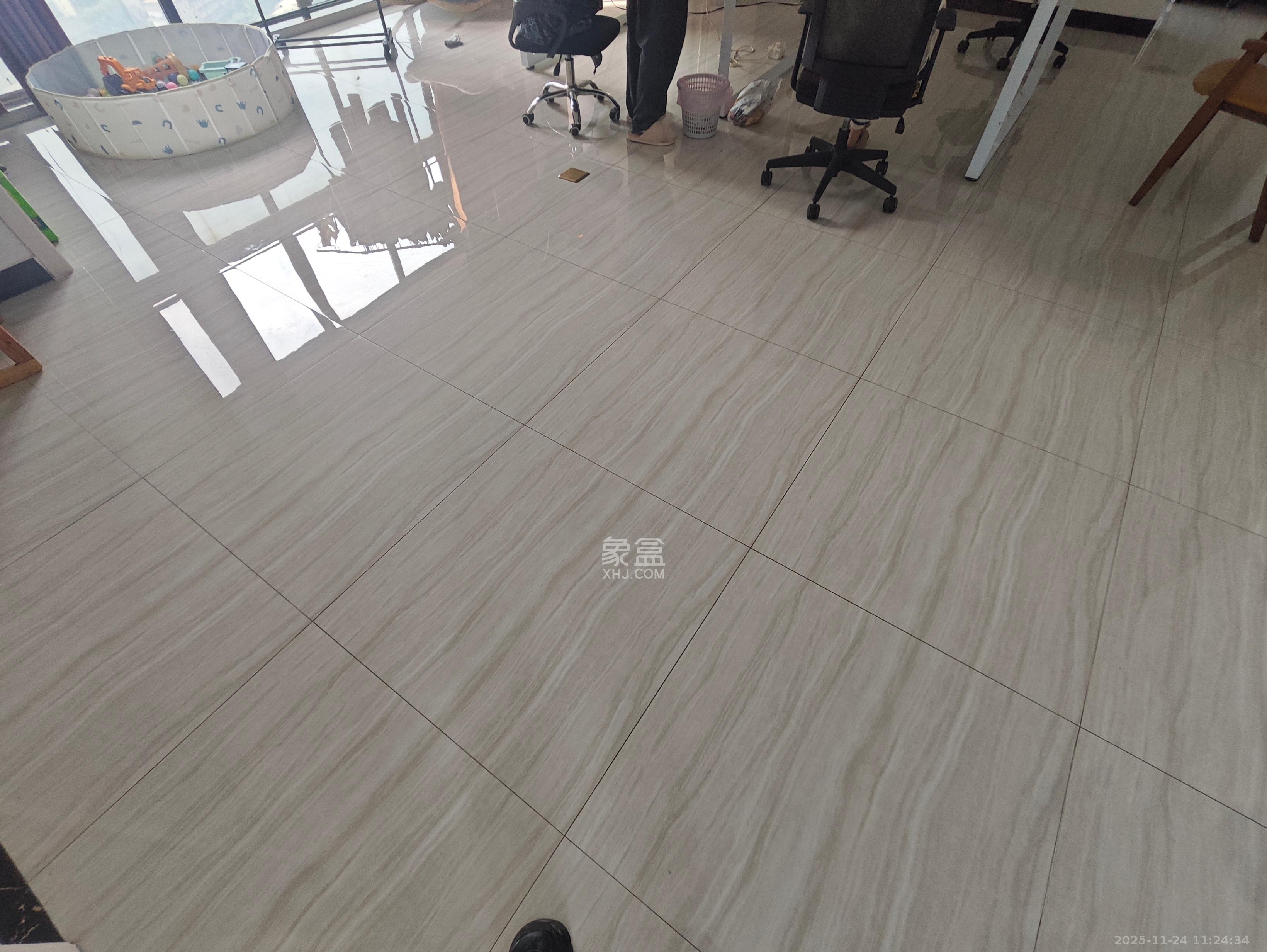 通用时代国际社区  1室2厅2卫    2500.0元/月室内图