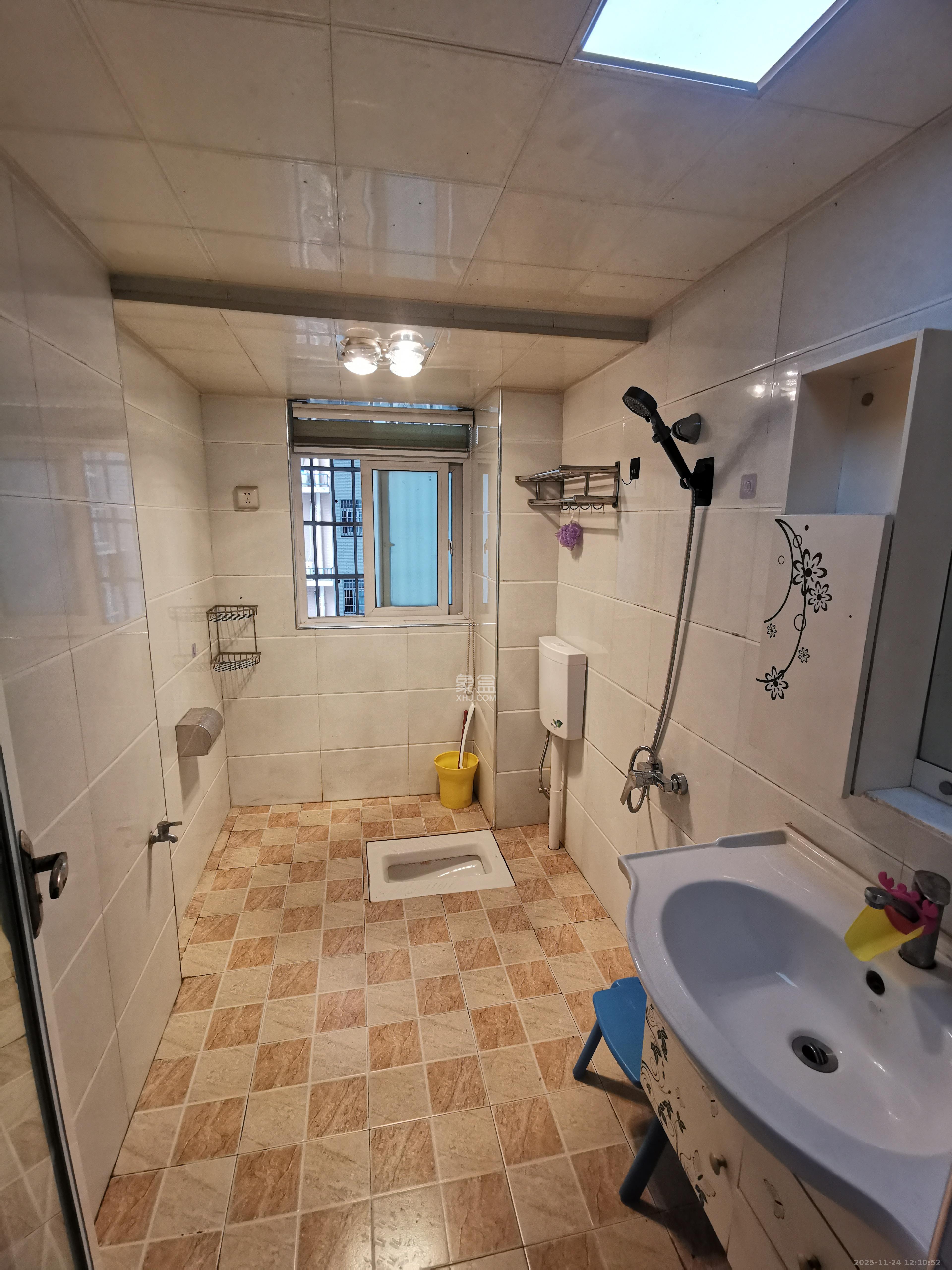 骑龙安置小区 2室1厅1卫 1700.0元/月 骑龙安置小区 2室1厅1卫 1700.0元/月室内图