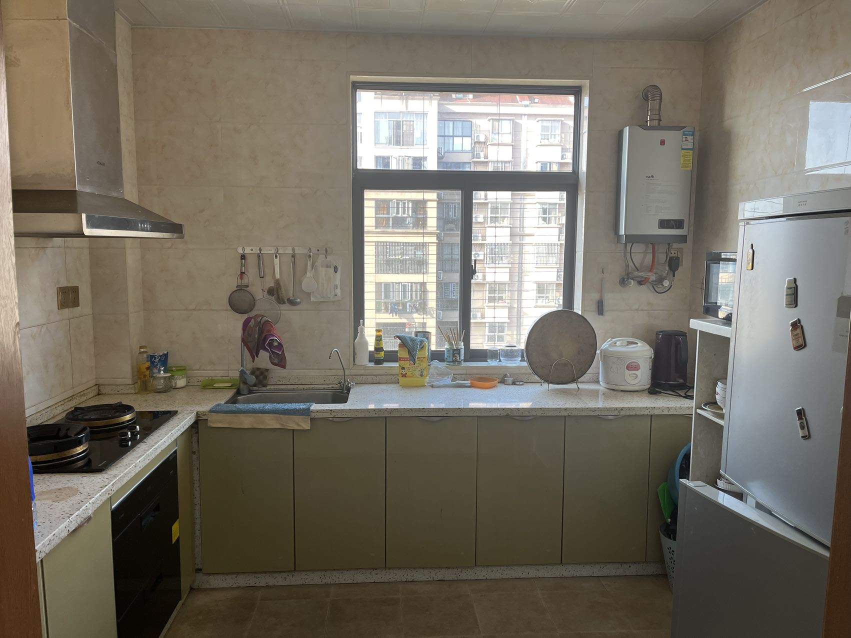 华府世家 3室2厅2卫 1800.0元/月 华府世家 3室2厅2卫 1800.0元/月室内图