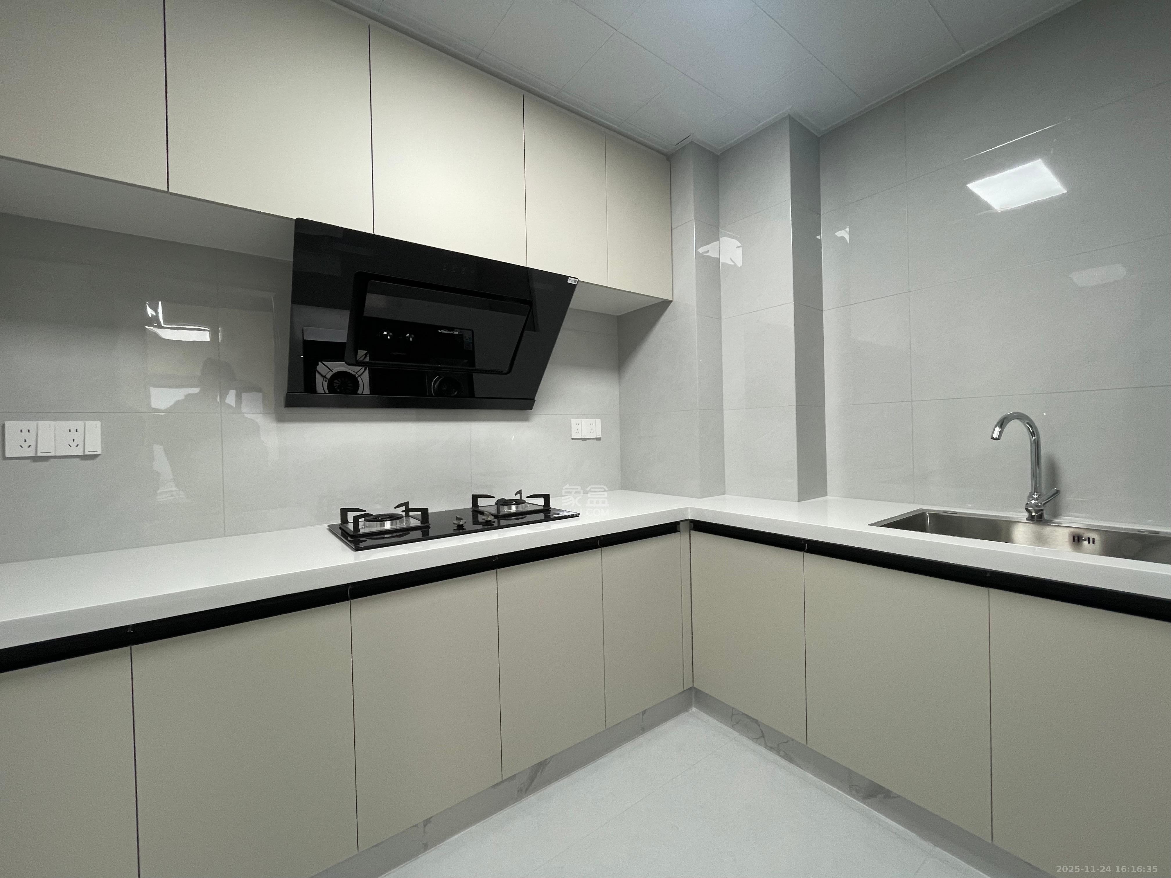 山月嘉园  2室1厅1卫    2300.0元/月室内图