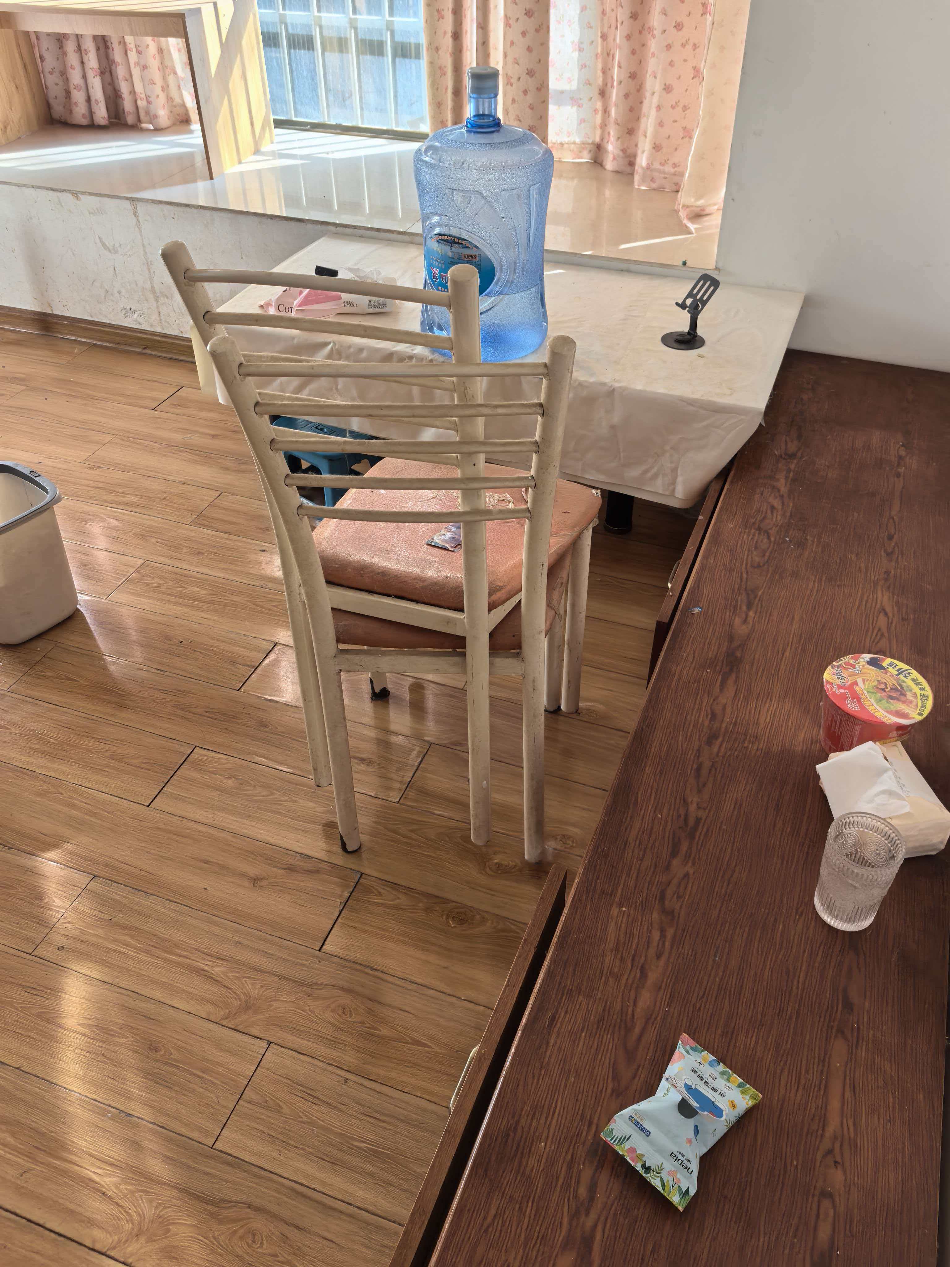 华湘贵府 1室1厅1卫 1000.0元/月 华湘贵府 1室1厅1卫 1000.0元/月室内图