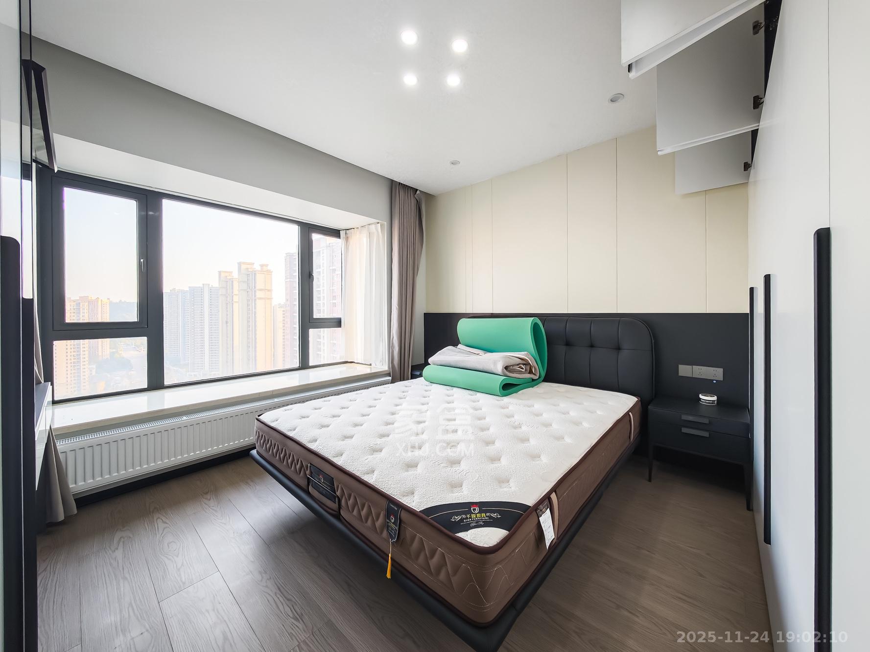 恒大御景天下城三期  3室2厅2卫    110.0万卧室