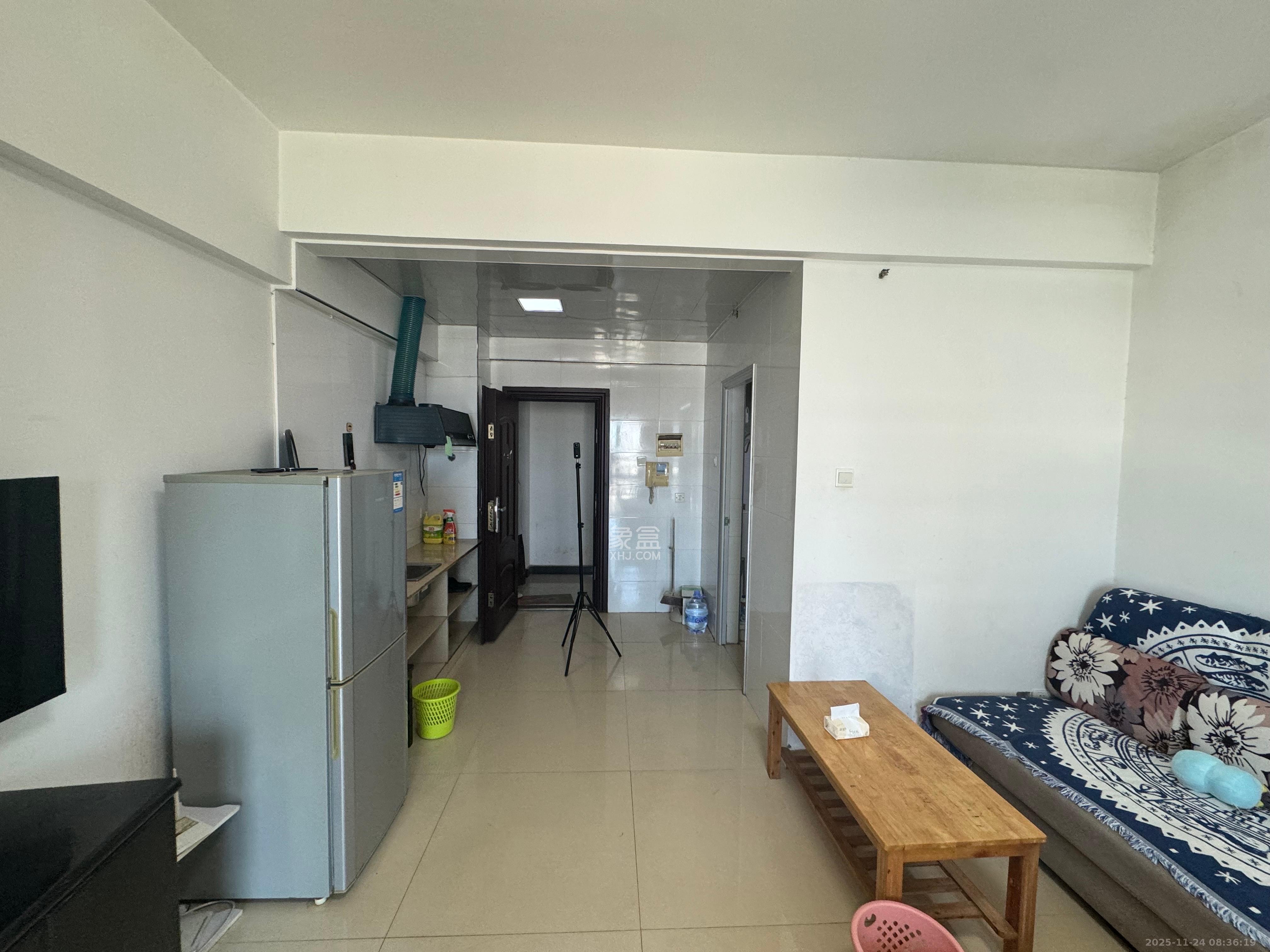 公园西郡  1室1厅1卫    1600.0元/月室内图