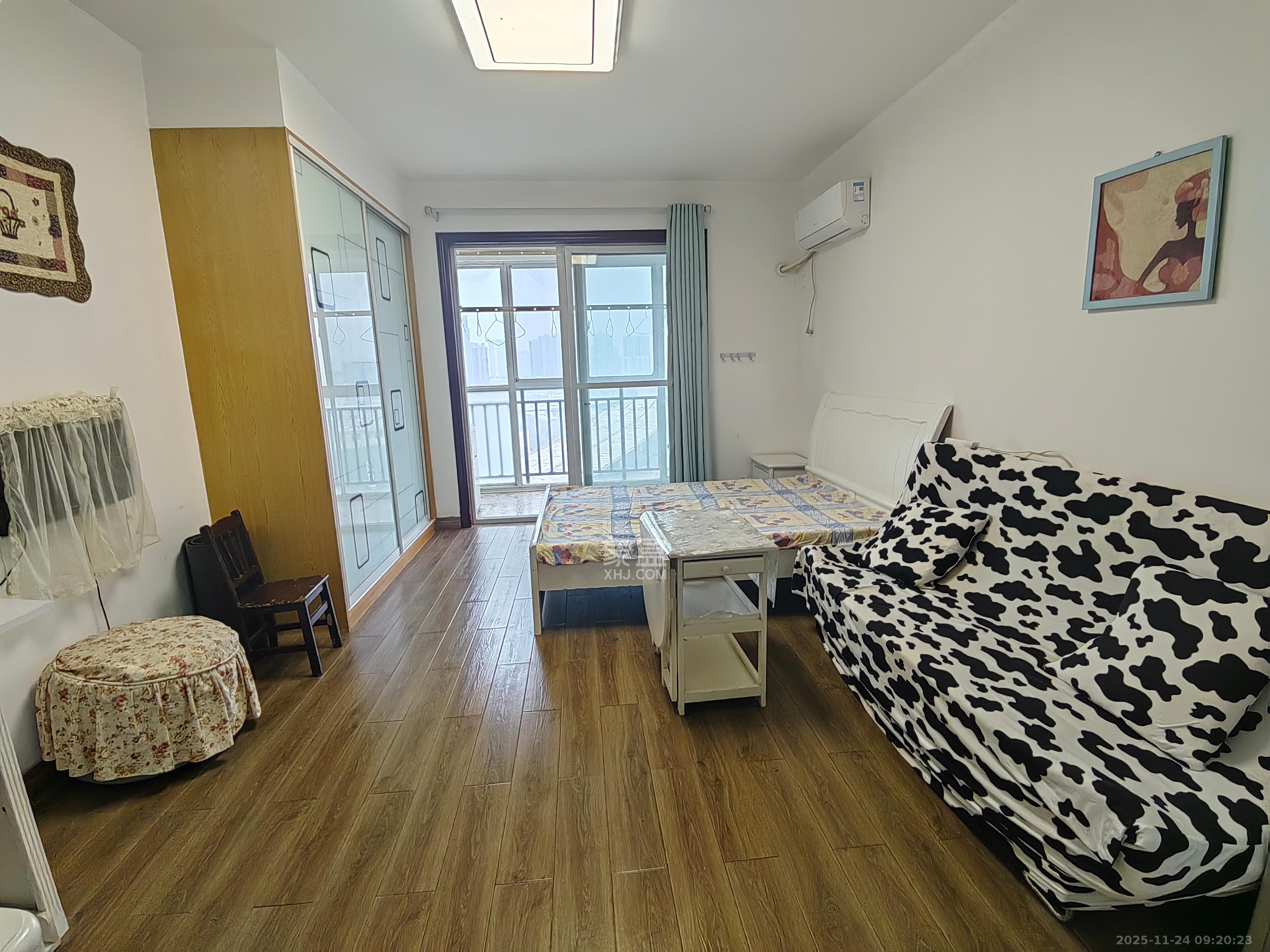 世景华庭  1室1厅1卫    1200.0元/月