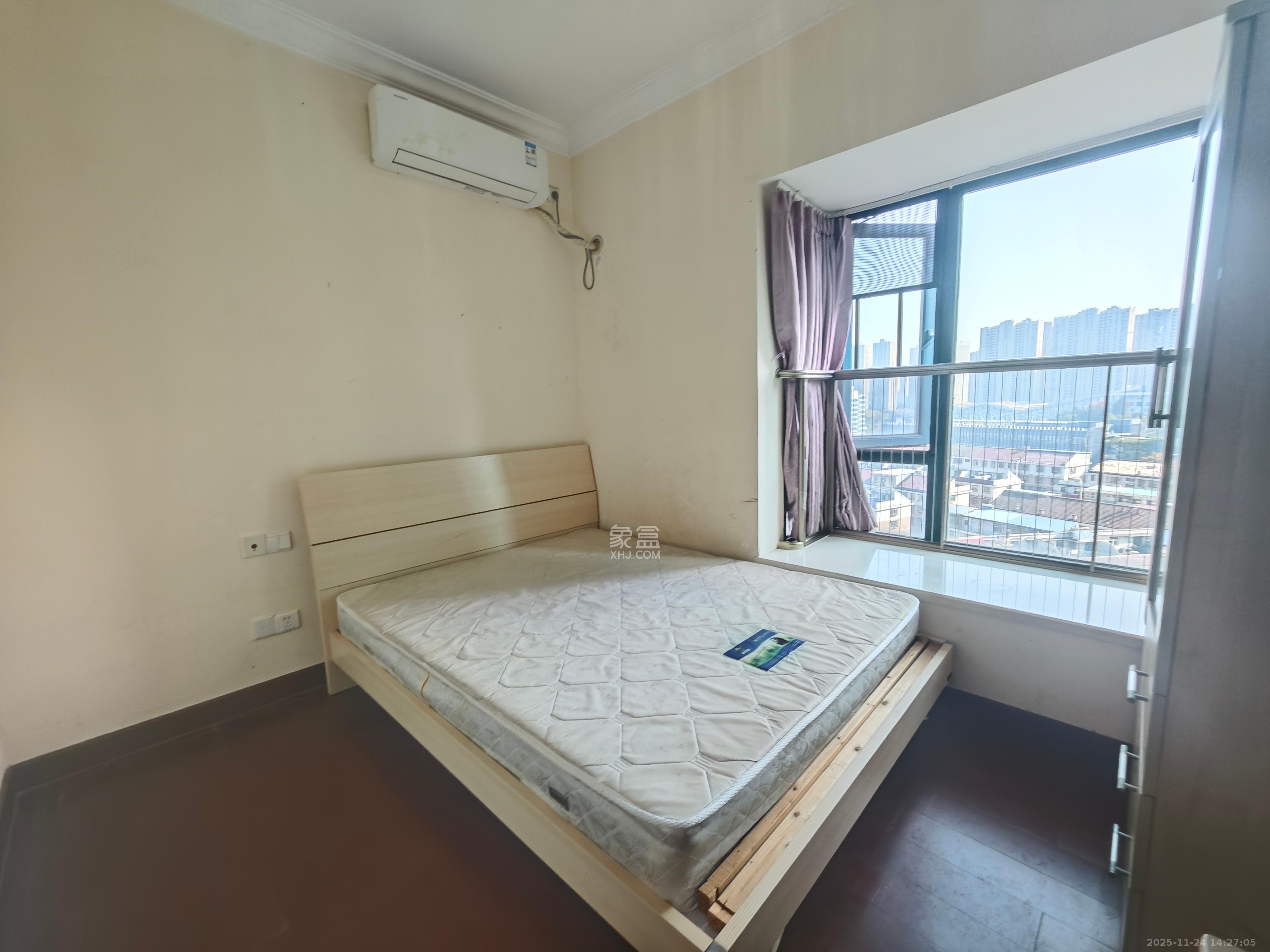 恒大翡翠华庭  2室2厅1卫    1600.0元/月室内图