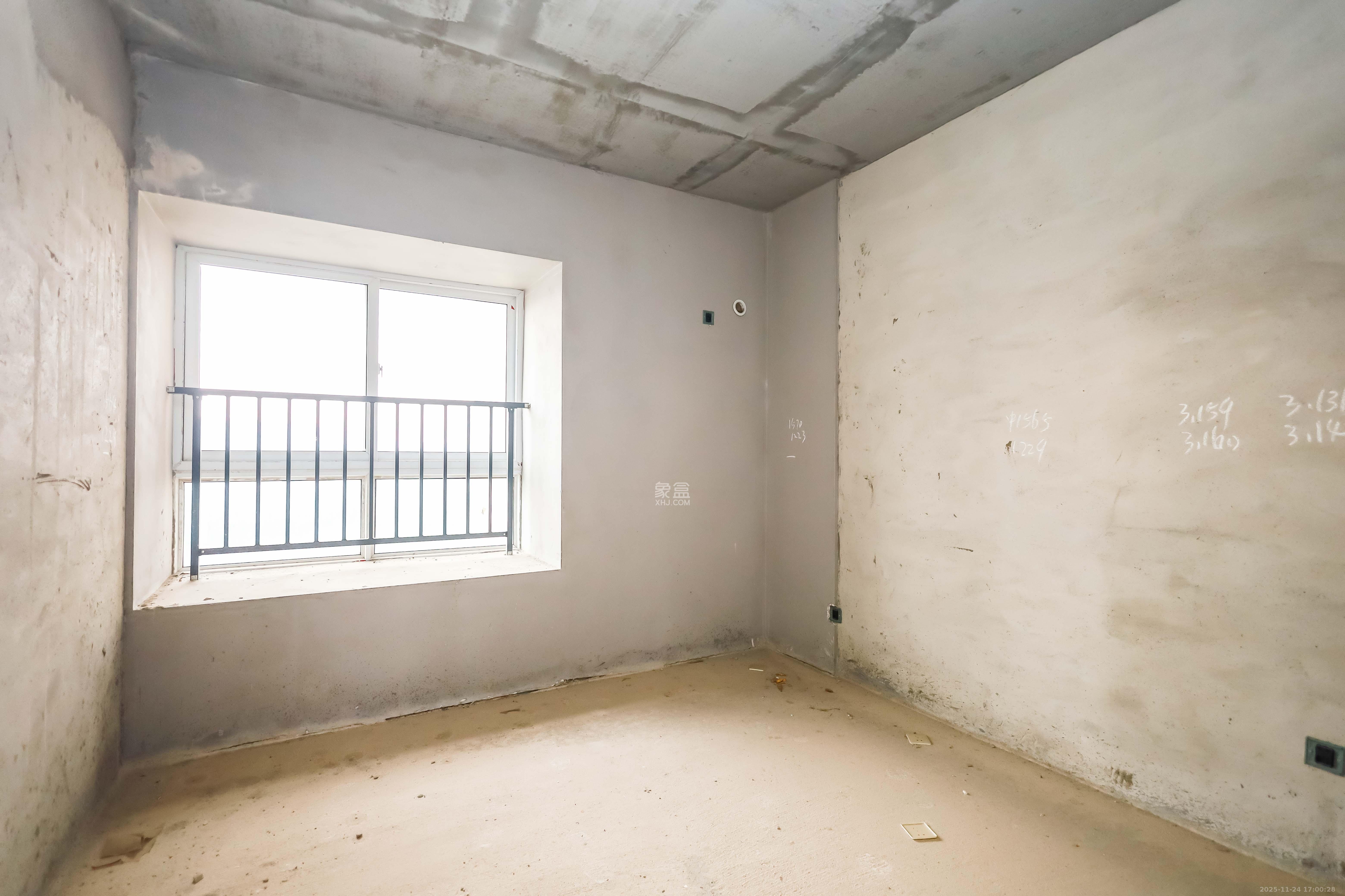 天麓尚层 4室2厅2卫 90.0万 天麓尚层 4室2厅2卫 90.0万卧室