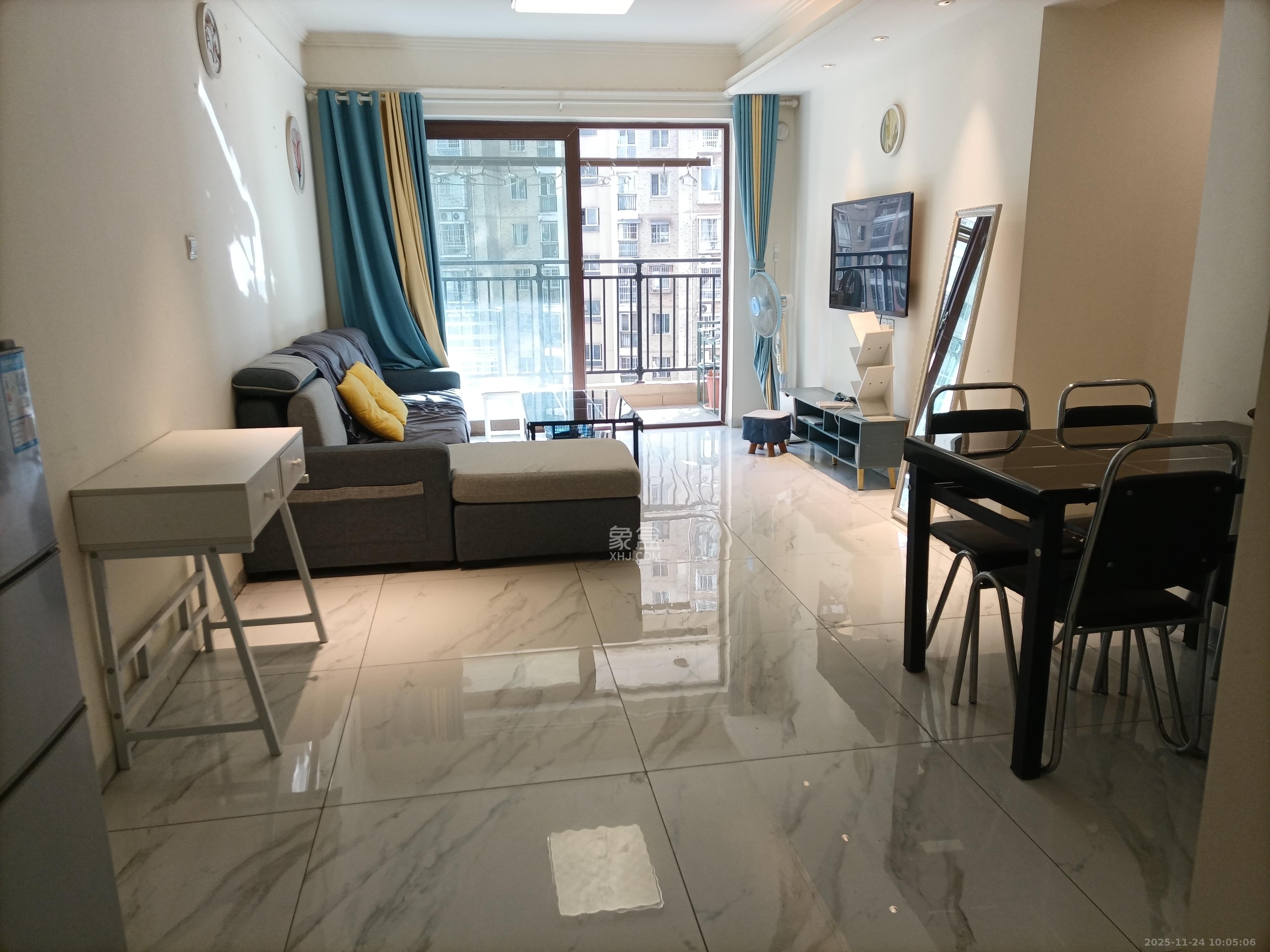 碧桂园中央花园  3室2厅1卫    2500.0元/月