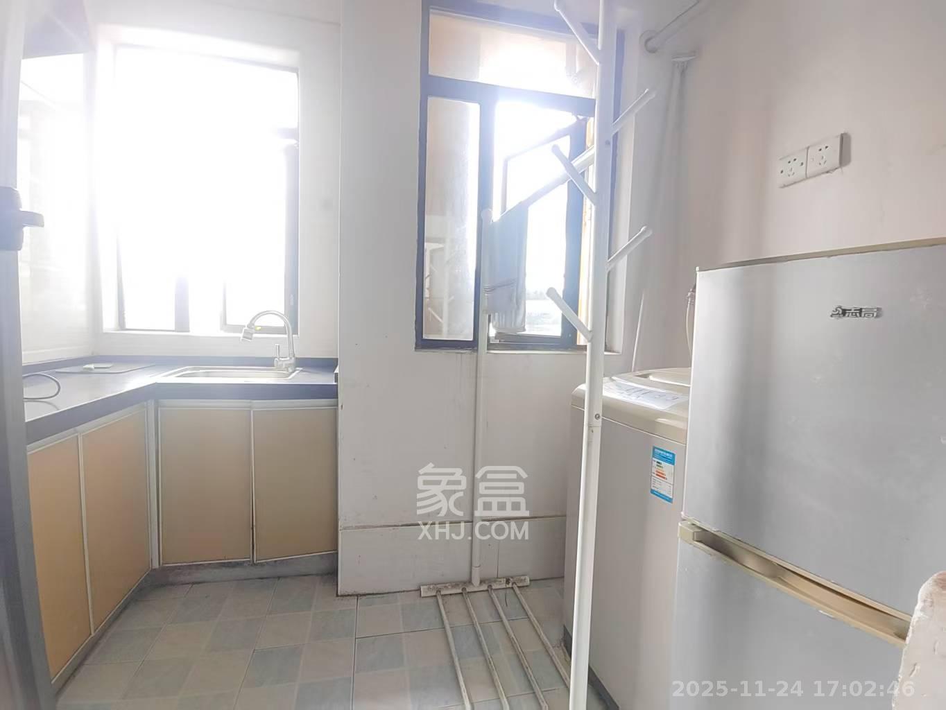 保利麓谷林语I区 1室1厅1卫 900.0元/月 保利麓谷林语I区 1室1厅1卫 900.0元/月室内图