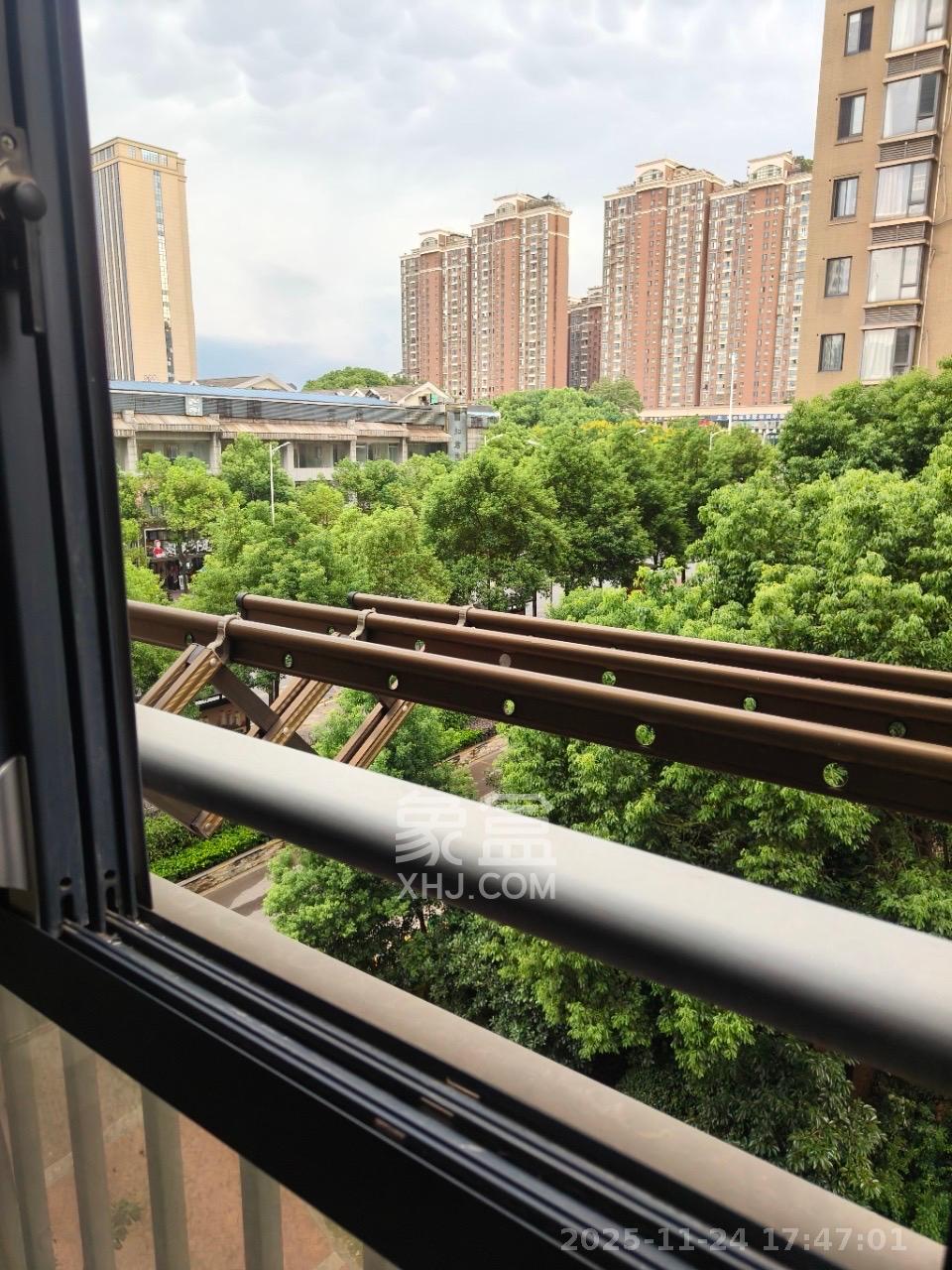 鑫远御文台一期  2室2厅1卫    2100.0元/月室内图