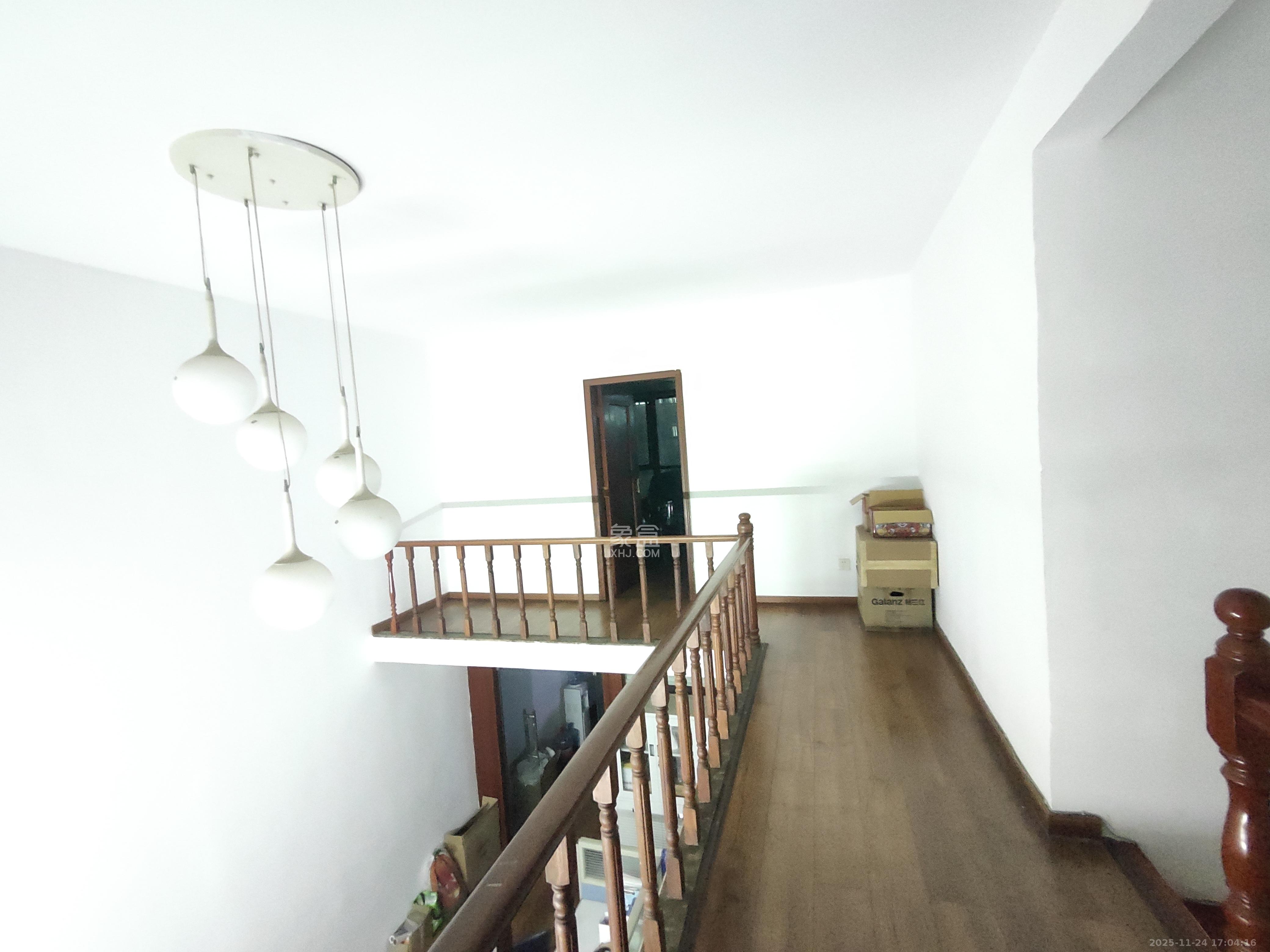 香格里嘉园 4室2厅1卫 4000.0元/月 香格里嘉园 4室2厅1卫 4000.0元/月室内图