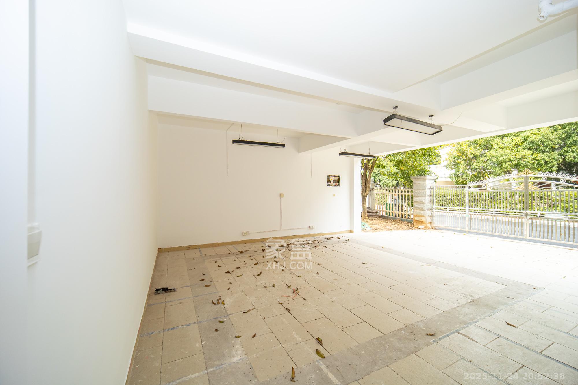 碧桂园威尼斯城 6室4厅4卫 1780.0万 碧桂园威尼斯城 6室4厅4卫 1780.0万其他