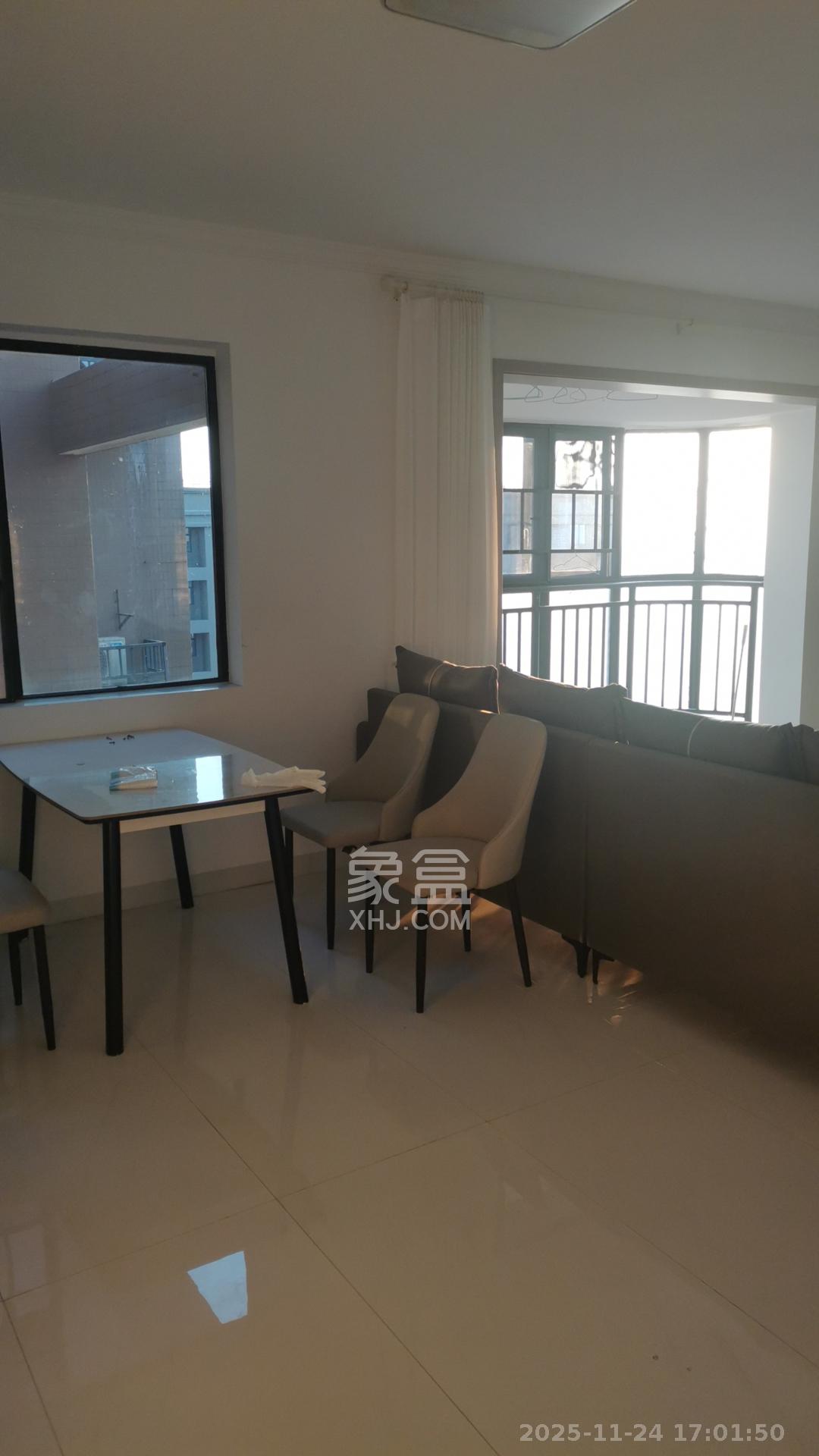 富春山 4室2厅2卫 3000.0元/月 富春山 4室2厅2卫 3000.0元/月室内图