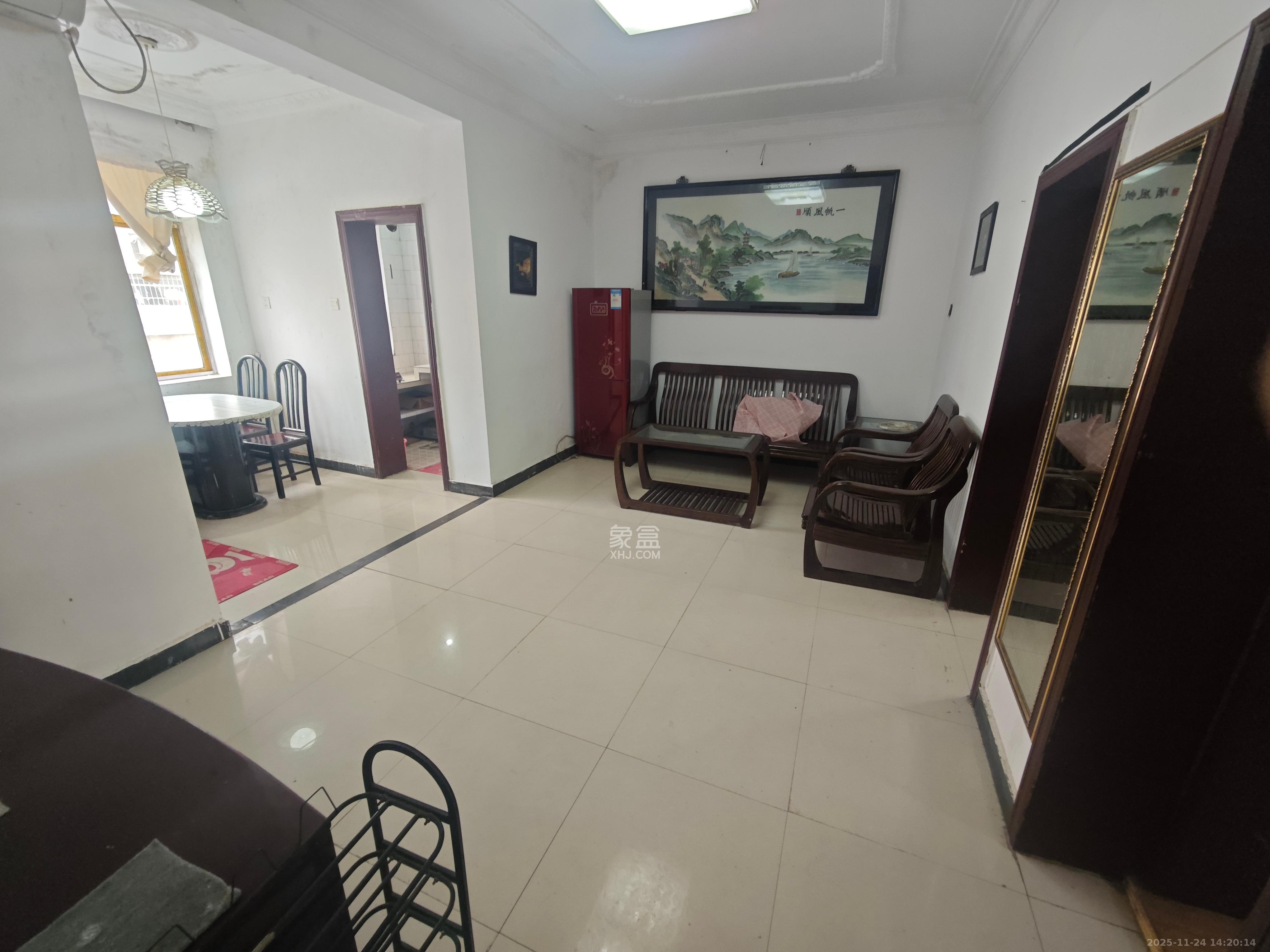 人民新村 1室0厅0卫 1450.0元/月 人民新村 1室0厅0卫 1450.0元/月室内图