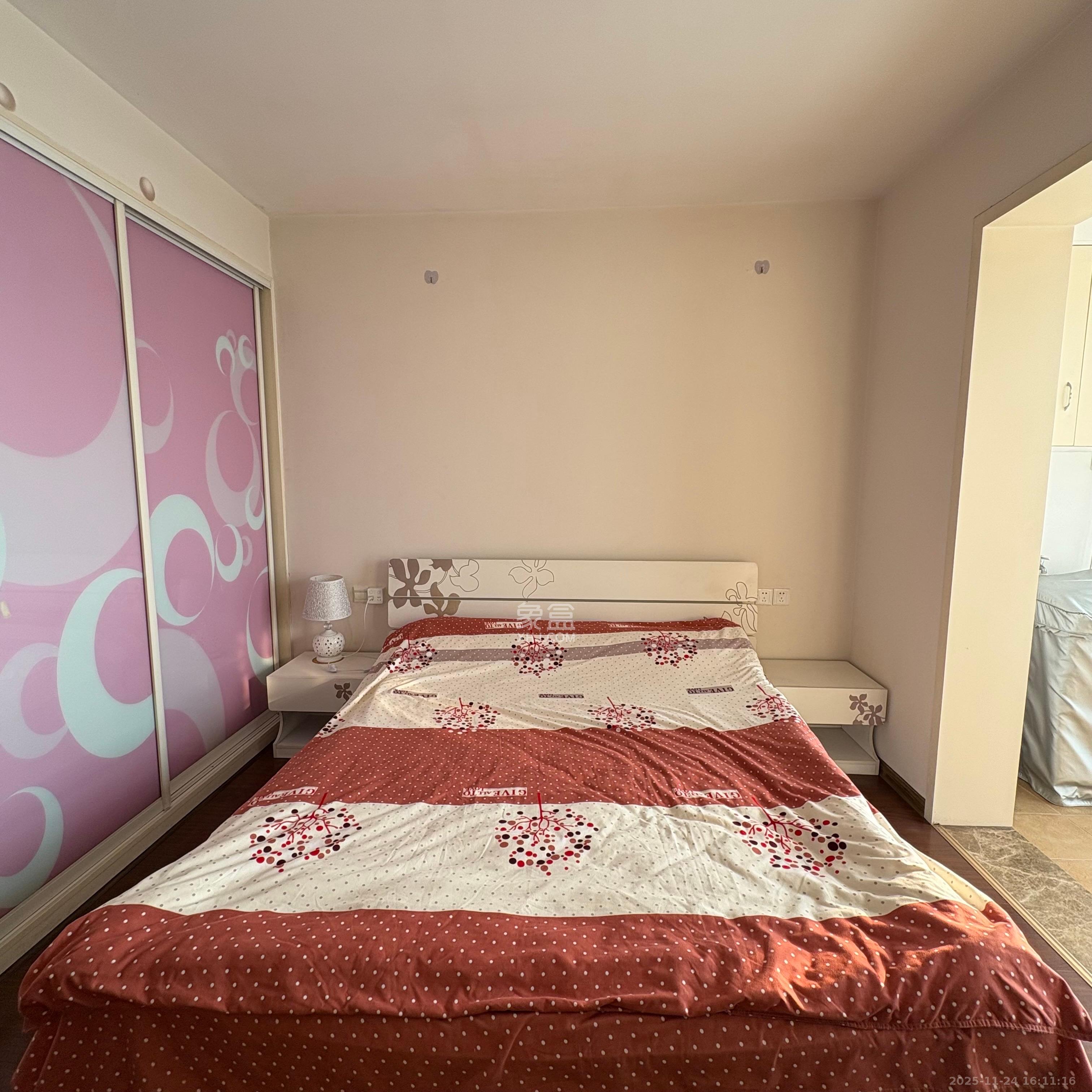 圣力华苑 1室1厅1卫 1100.0元/月 圣力华苑 1室1厅1卫 1100.0元/月室内图