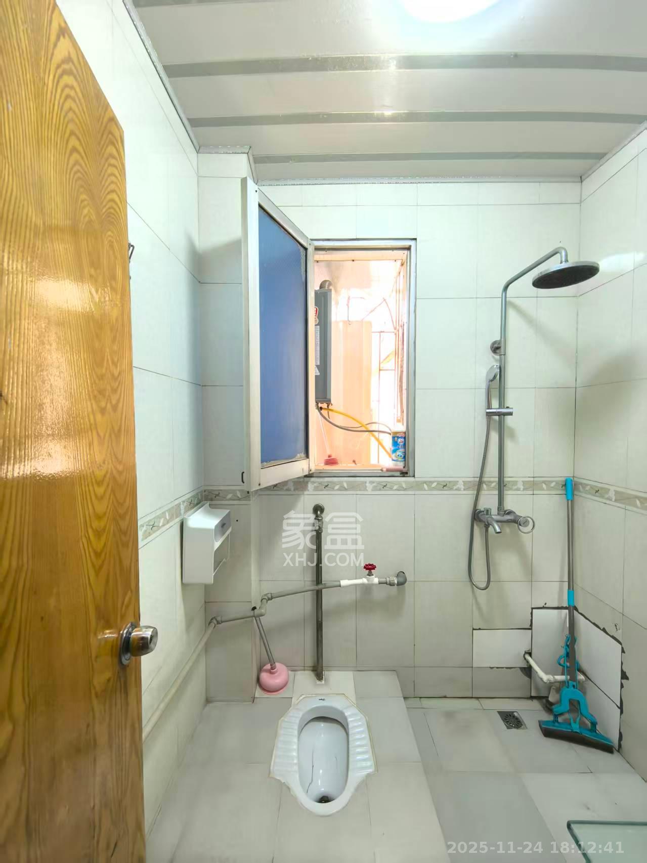 英才园三片  2室2厅1卫    1600.0元/月室内图