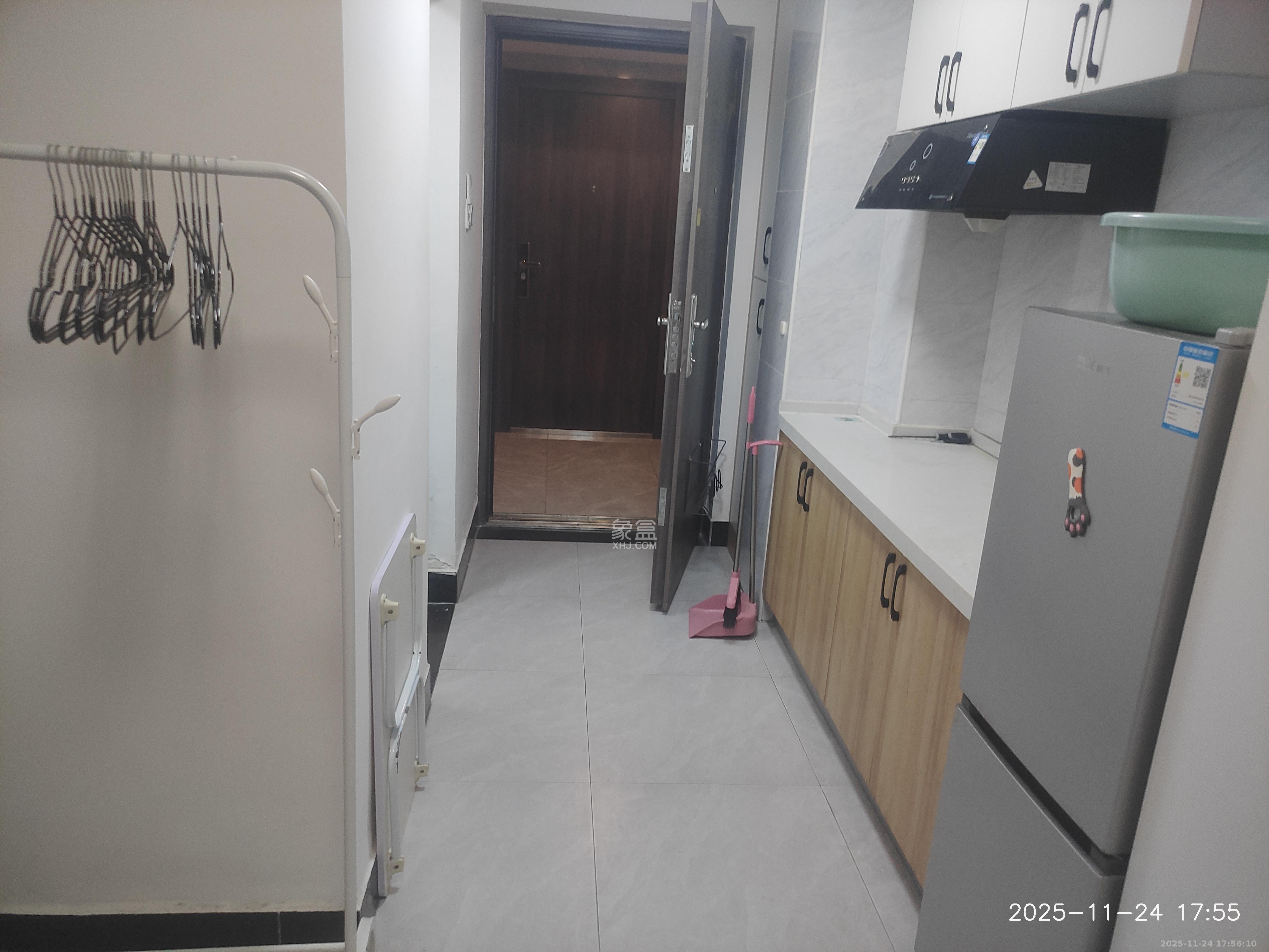 龙湖湘江星座（祺鑫星座公寓）  1室0厅0卫    1300.0元/月室内图