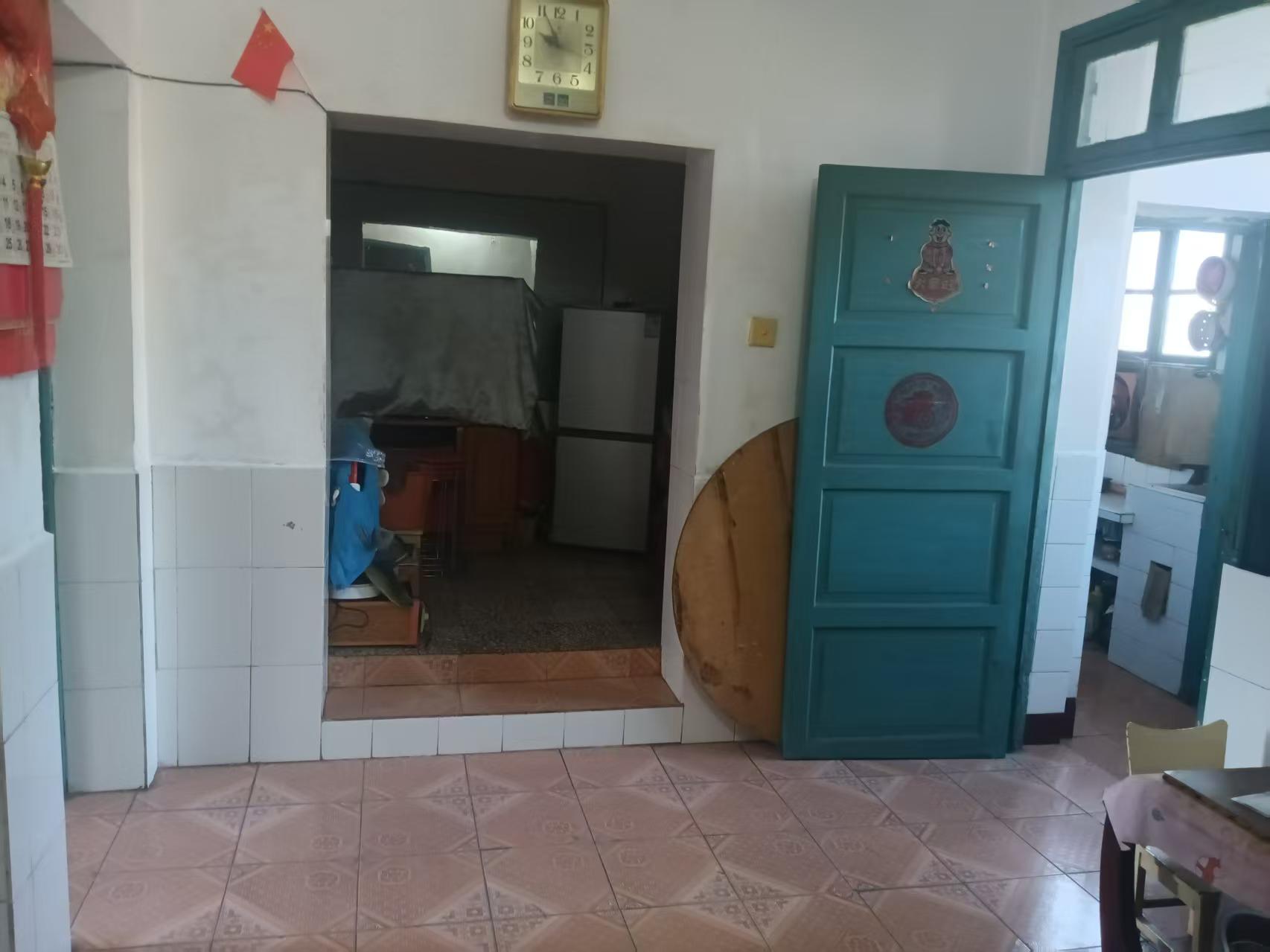 滨湖柴油机厂家属楼 2室1厅1卫 15.8万 滨湖柴油机厂家属楼 2室1厅1卫 15.8万室内图