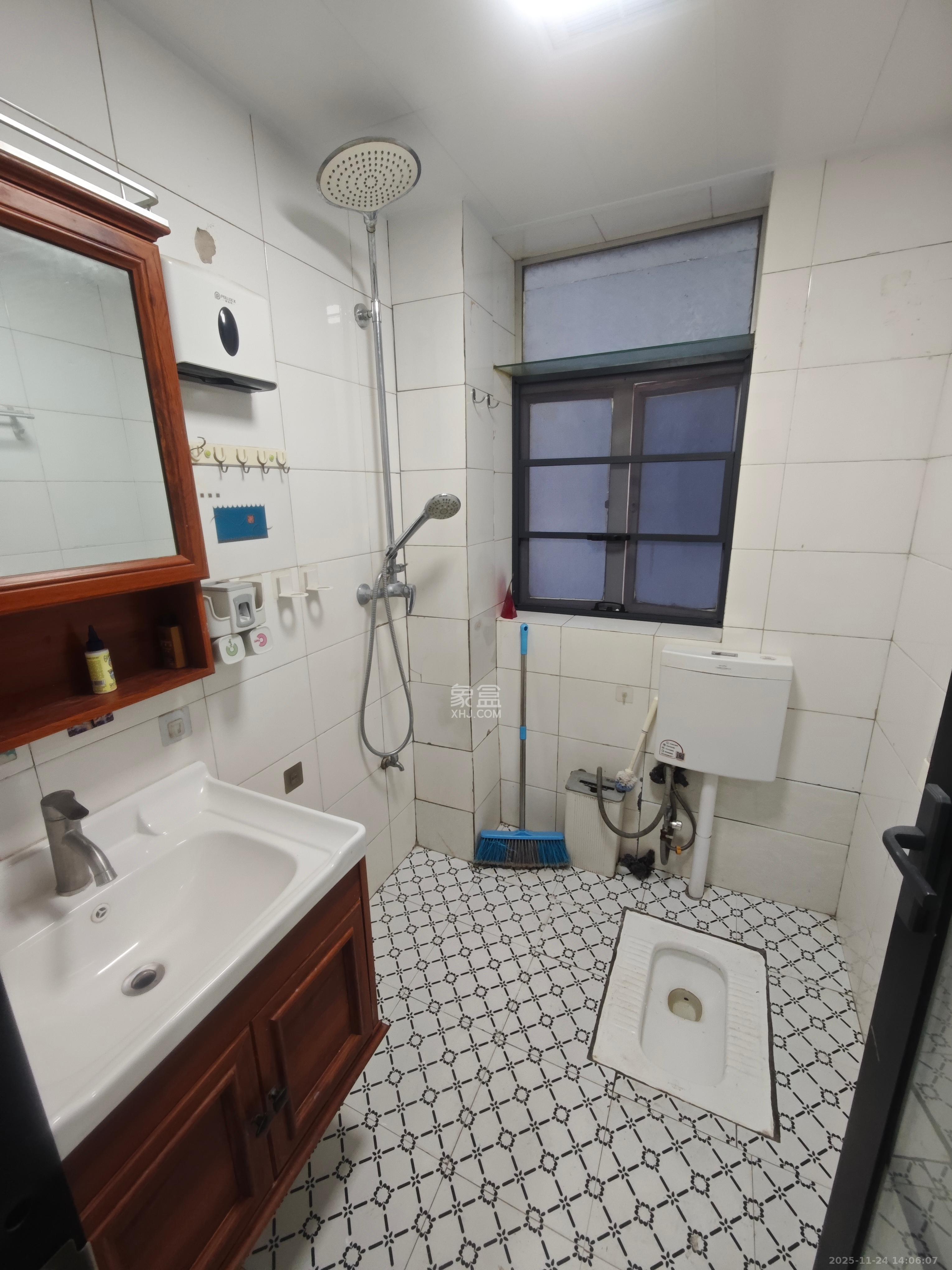 雍景园 3室2厅2卫 3000.0元/月 雍景园 3室2厅2卫 3000.0元/月室内图