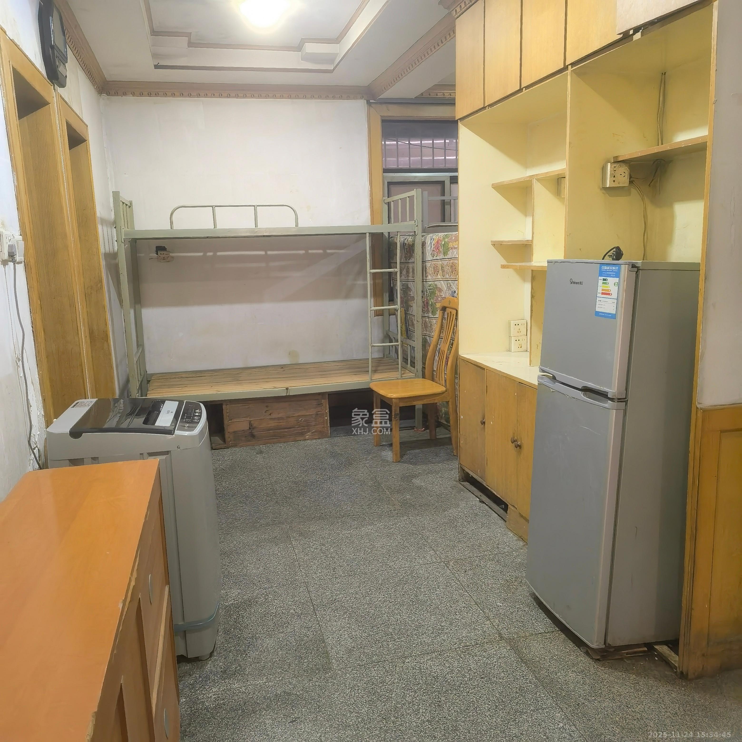 环城堤综合楼（产权如意街综合楼）  1室0厅0卫    2800.0元/月室内图