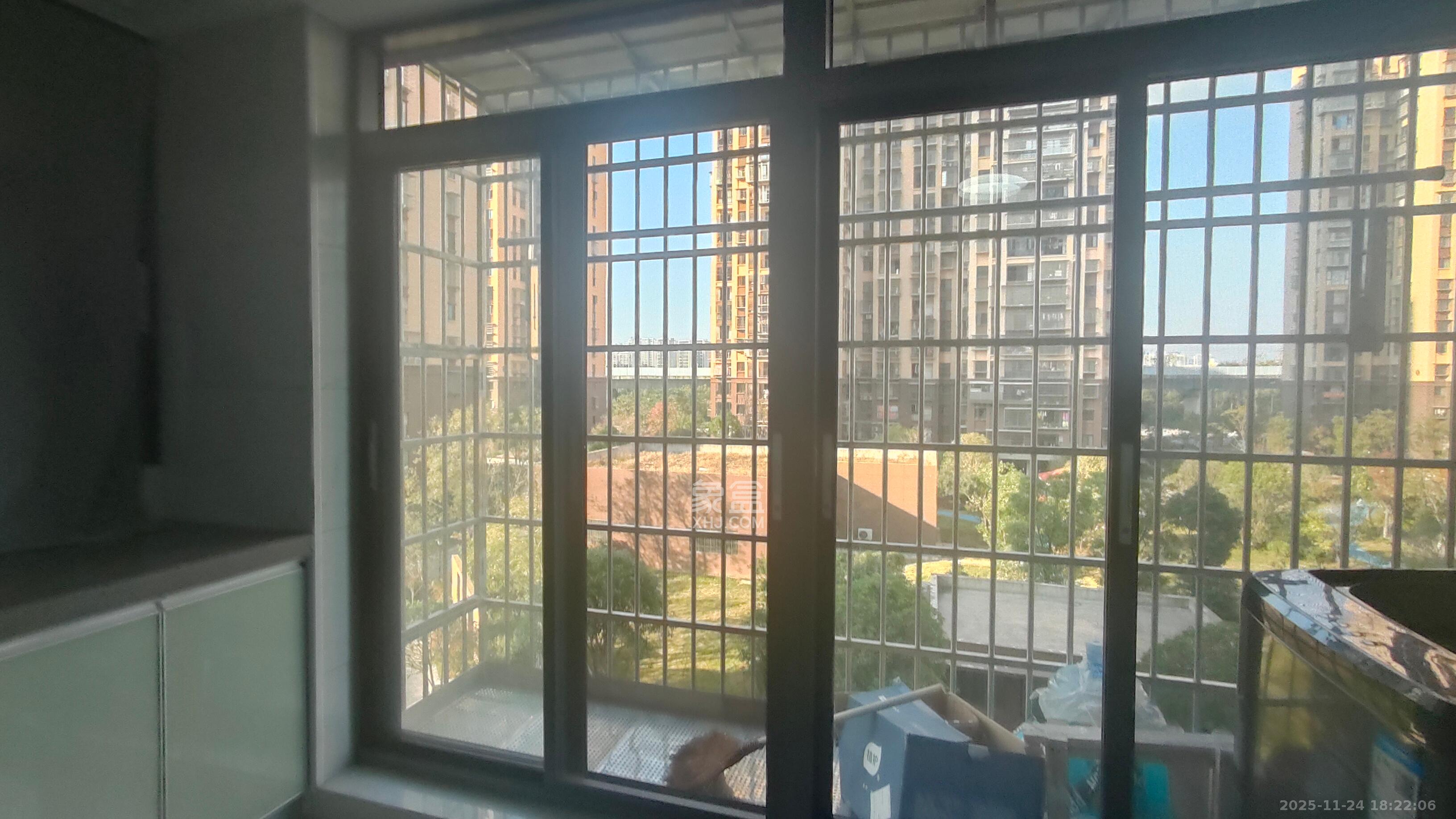 和景家园一期  3室1厅1卫    1800.0元/月室内图