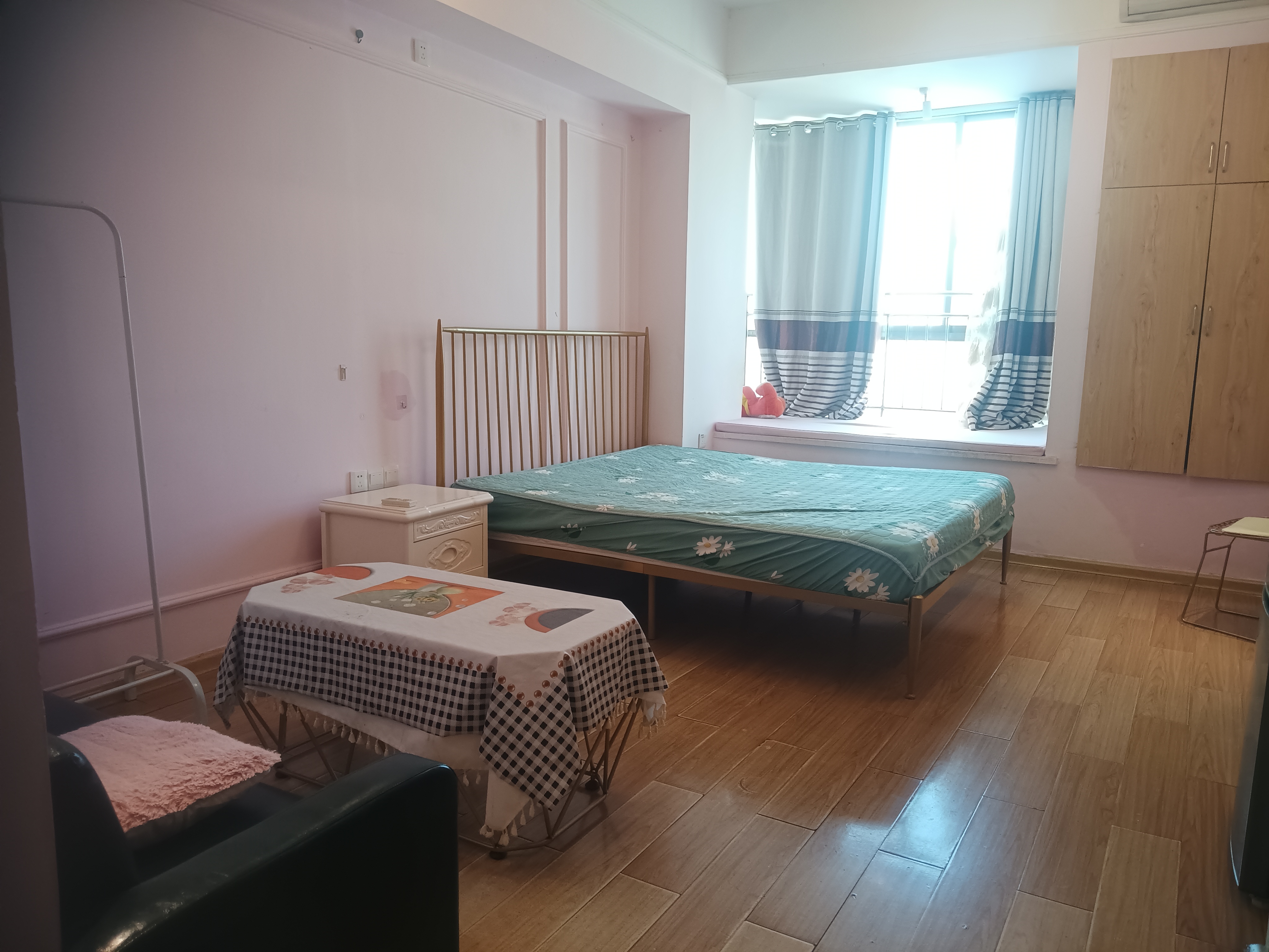 和平路行政公馆 1室1厅1卫 1100.0元/月 和平路行政公馆 1室1厅1卫 1100.0元/月室内图