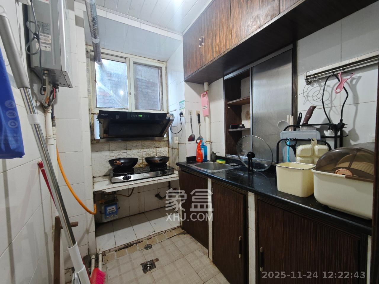 崇文里、崇圣里散盘  1室0厅0卫    1600.0元/月室内图