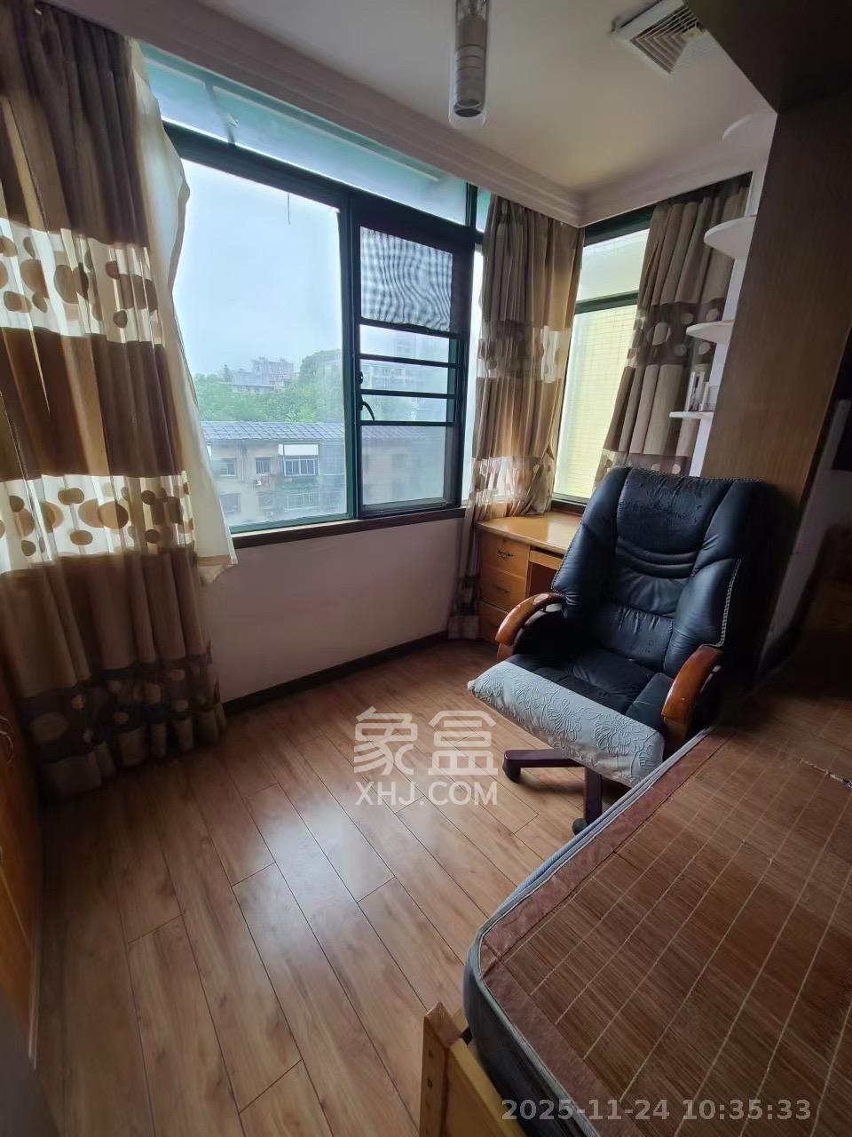 望兴景园一期 3室2厅2卫 2300.0元/月 望兴景园一期 3室2厅2卫 2300.0元/月室内图