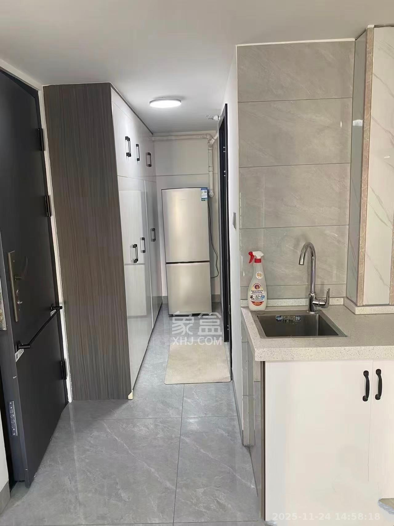 金地中交麓谷香颂(金地中交雅苑) 1室1厅1卫 1300.0元/月 金地中交麓谷香颂(金地中交雅苑) 1室1厅1卫 1300.0元/月室内图