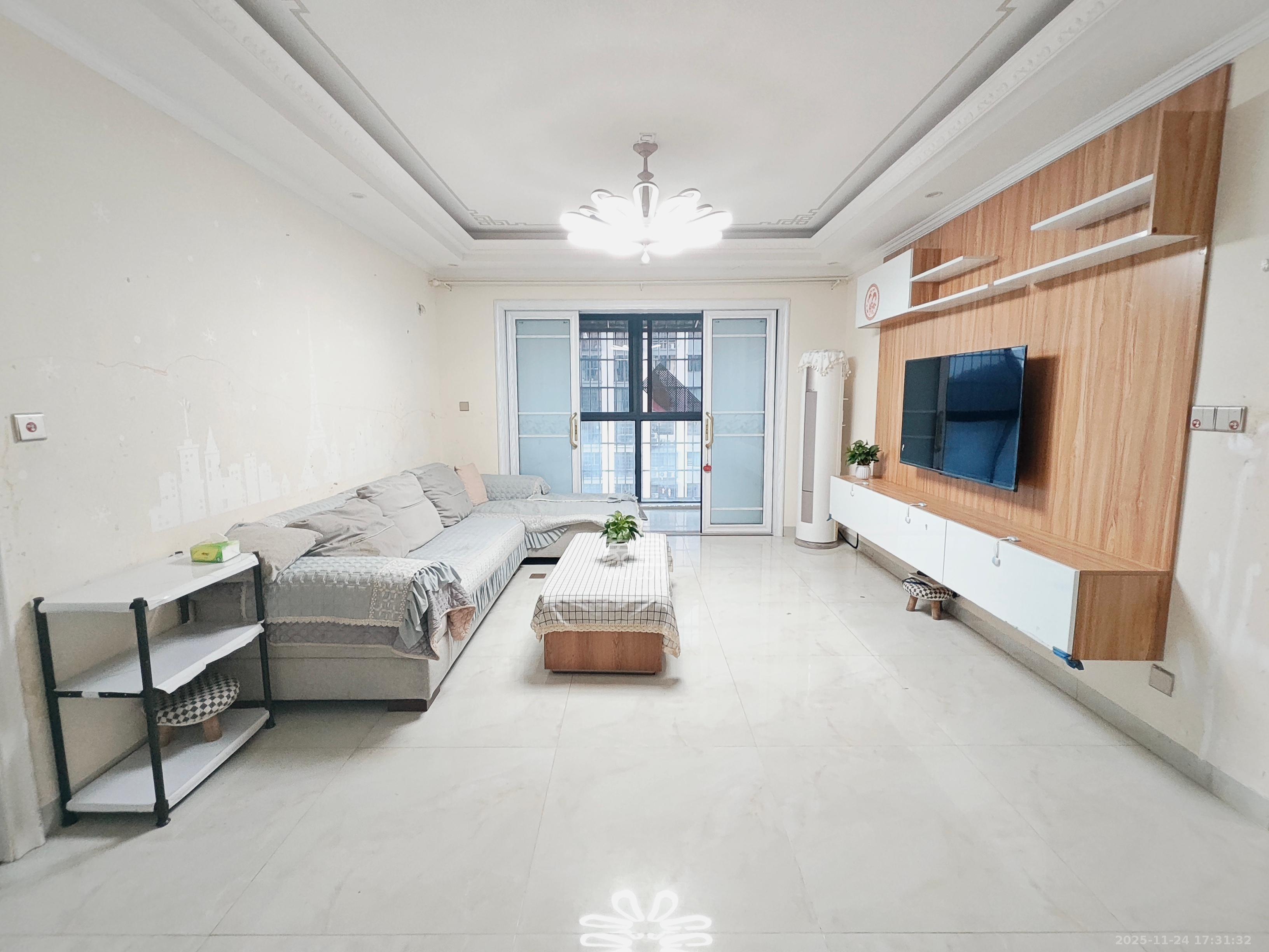 金科东方大院五期  3室2厅2卫    2500.0元/月室内图