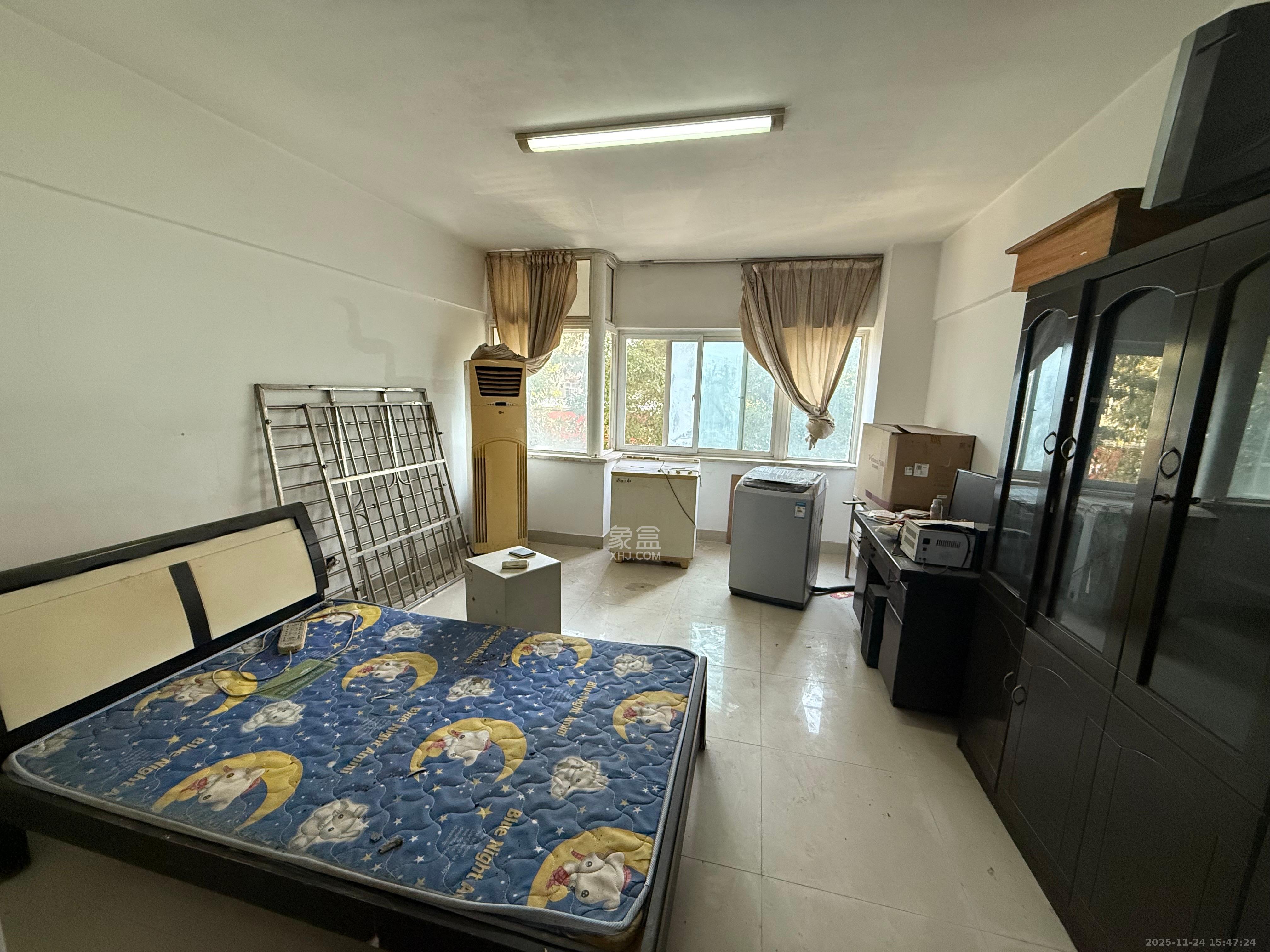 东方公寓 1室1厅1卫 1100.0元/月 东方公寓 1室1厅1卫 1100.0元/月室内图