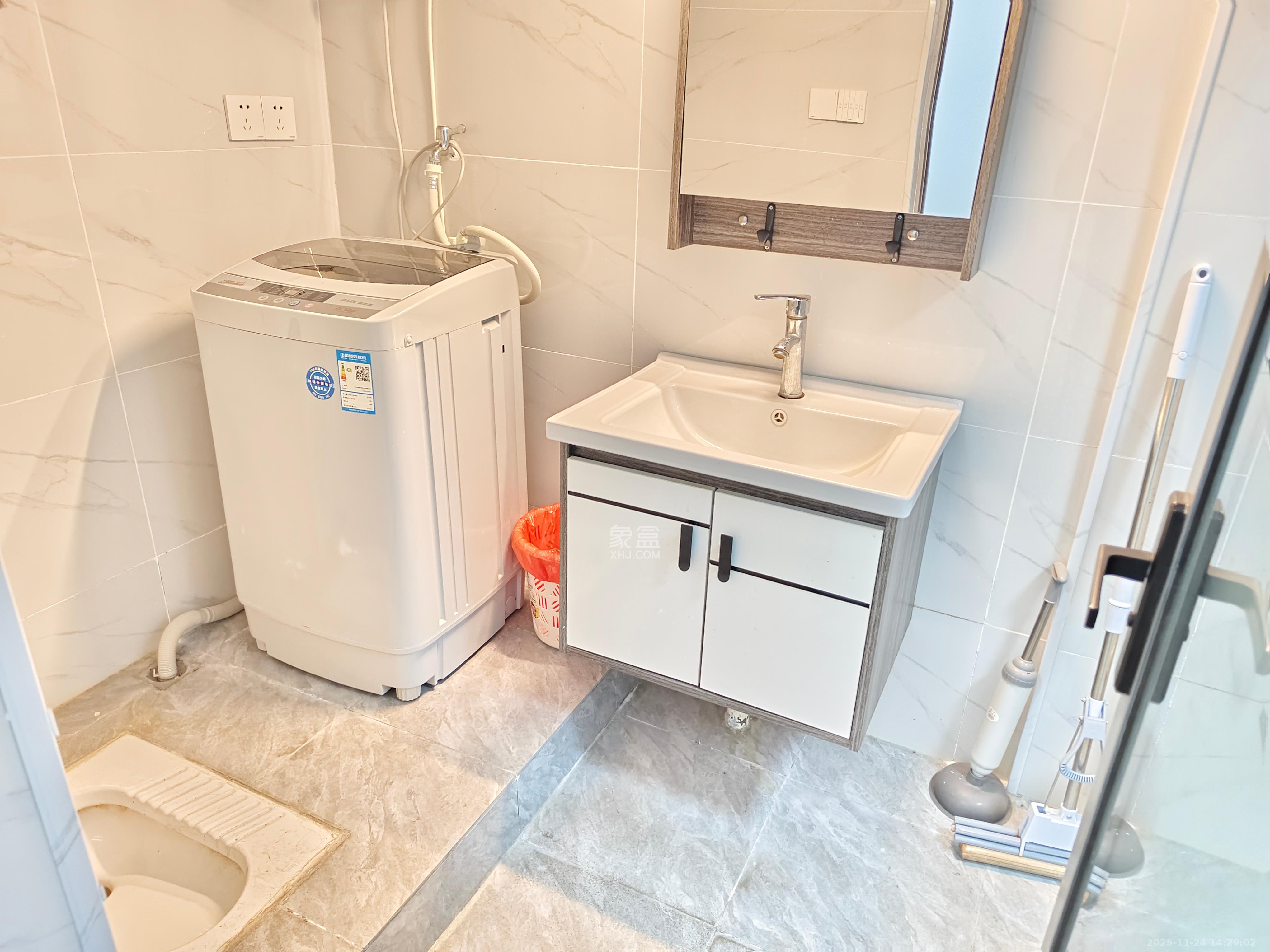 COCO蜜城  1室1厅1卫    1450.0元/月室内图